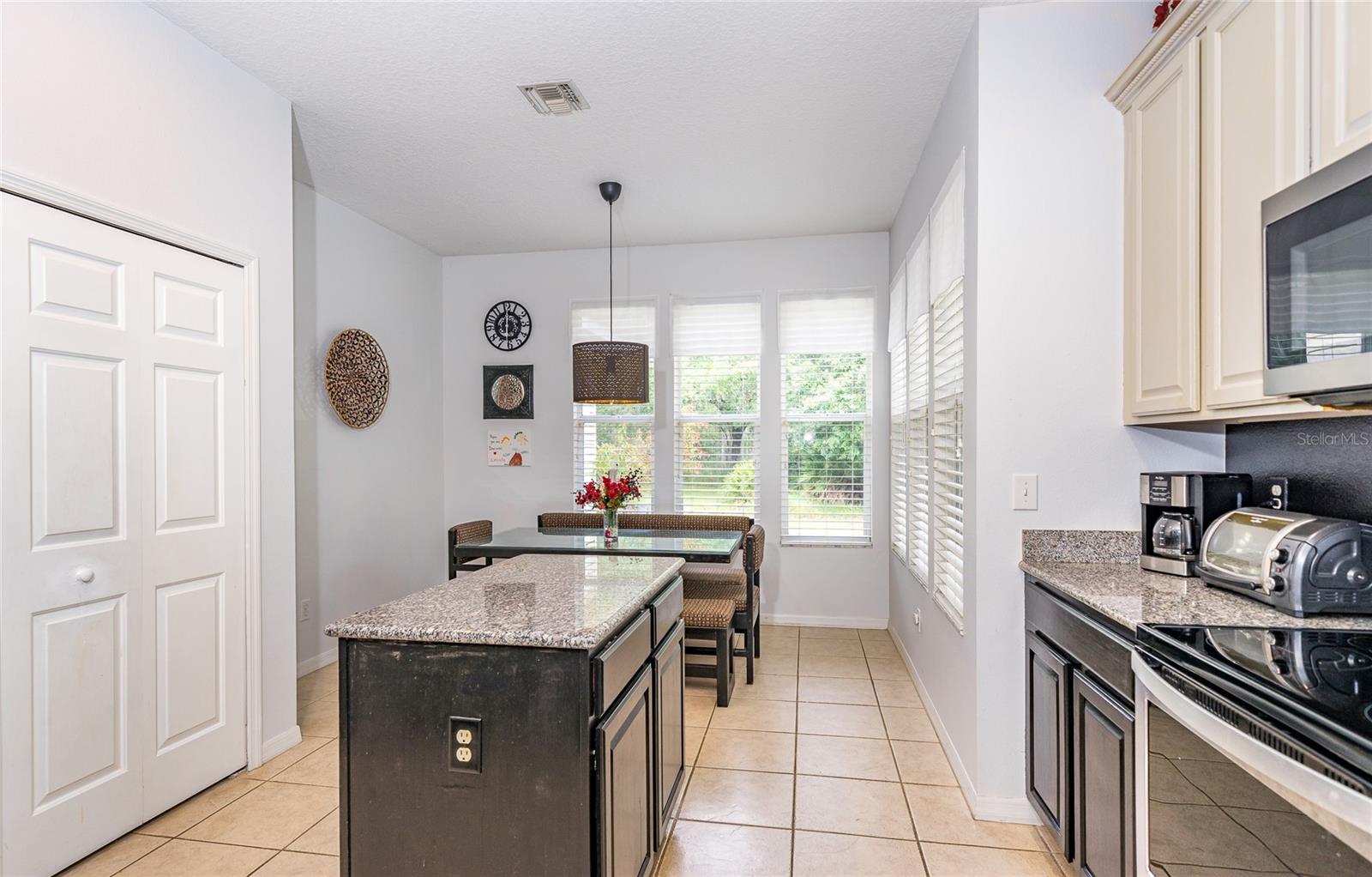 Listing photo id 8 for 11933 Pasco Trails Boulevard