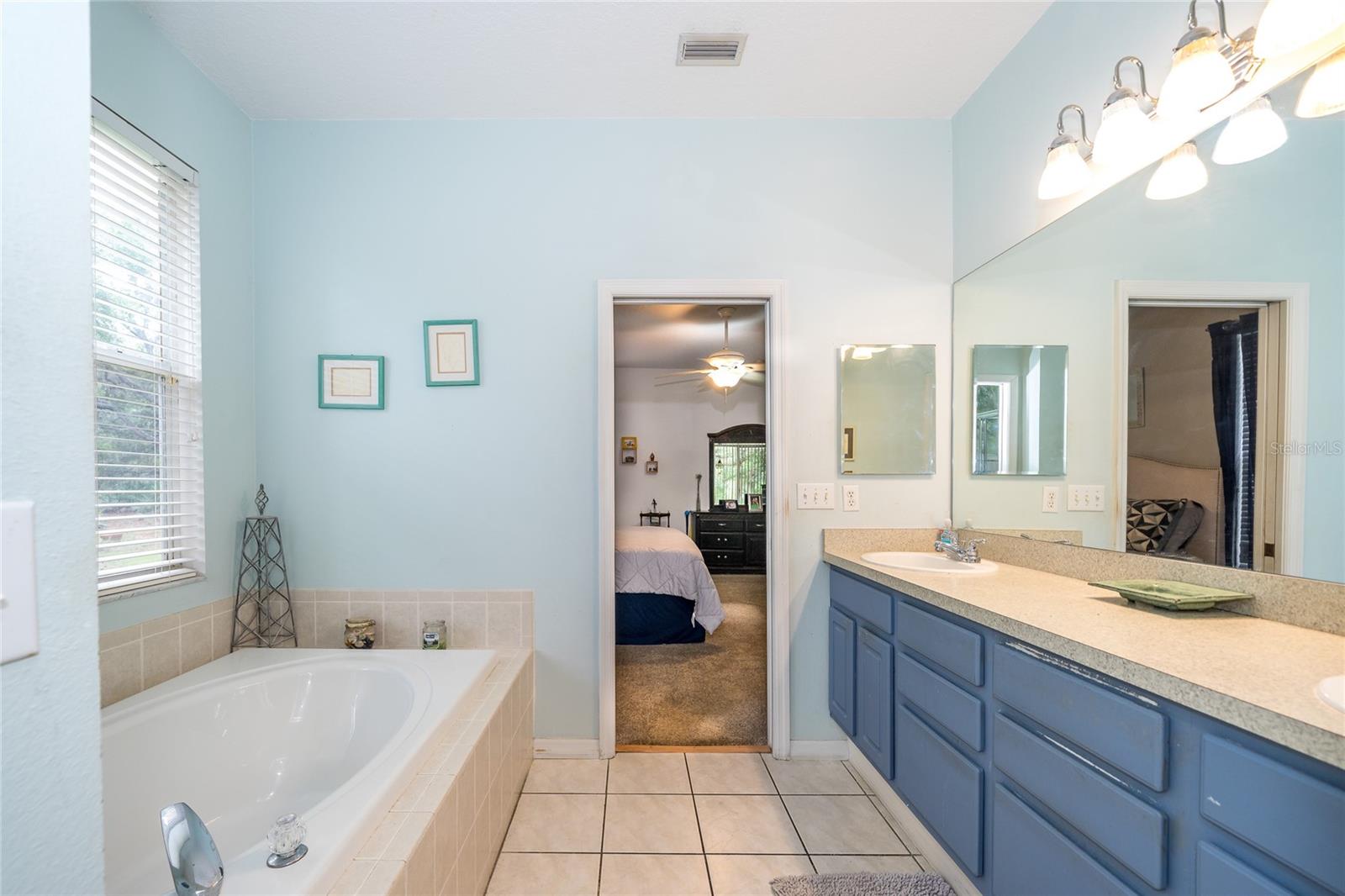 Listing photo id 31 for 11933 Pasco Trails Boulevard