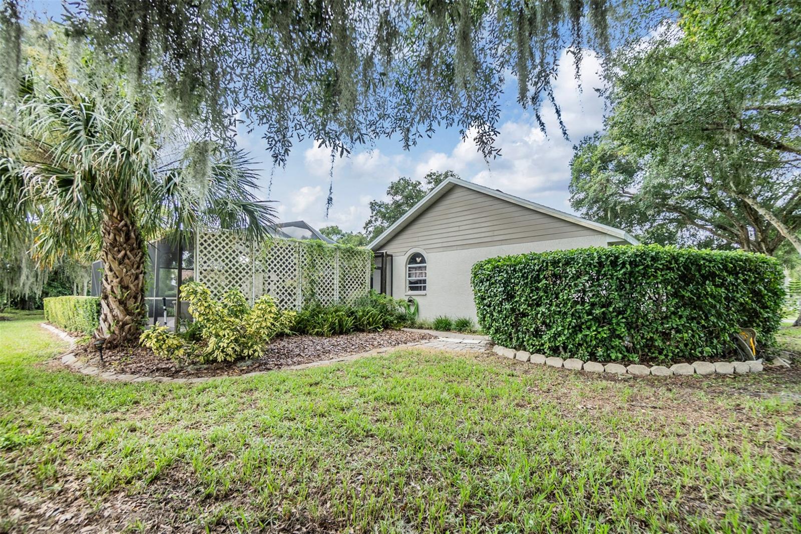 Listing photo id 29 for 6132 Silver Oaks Drive