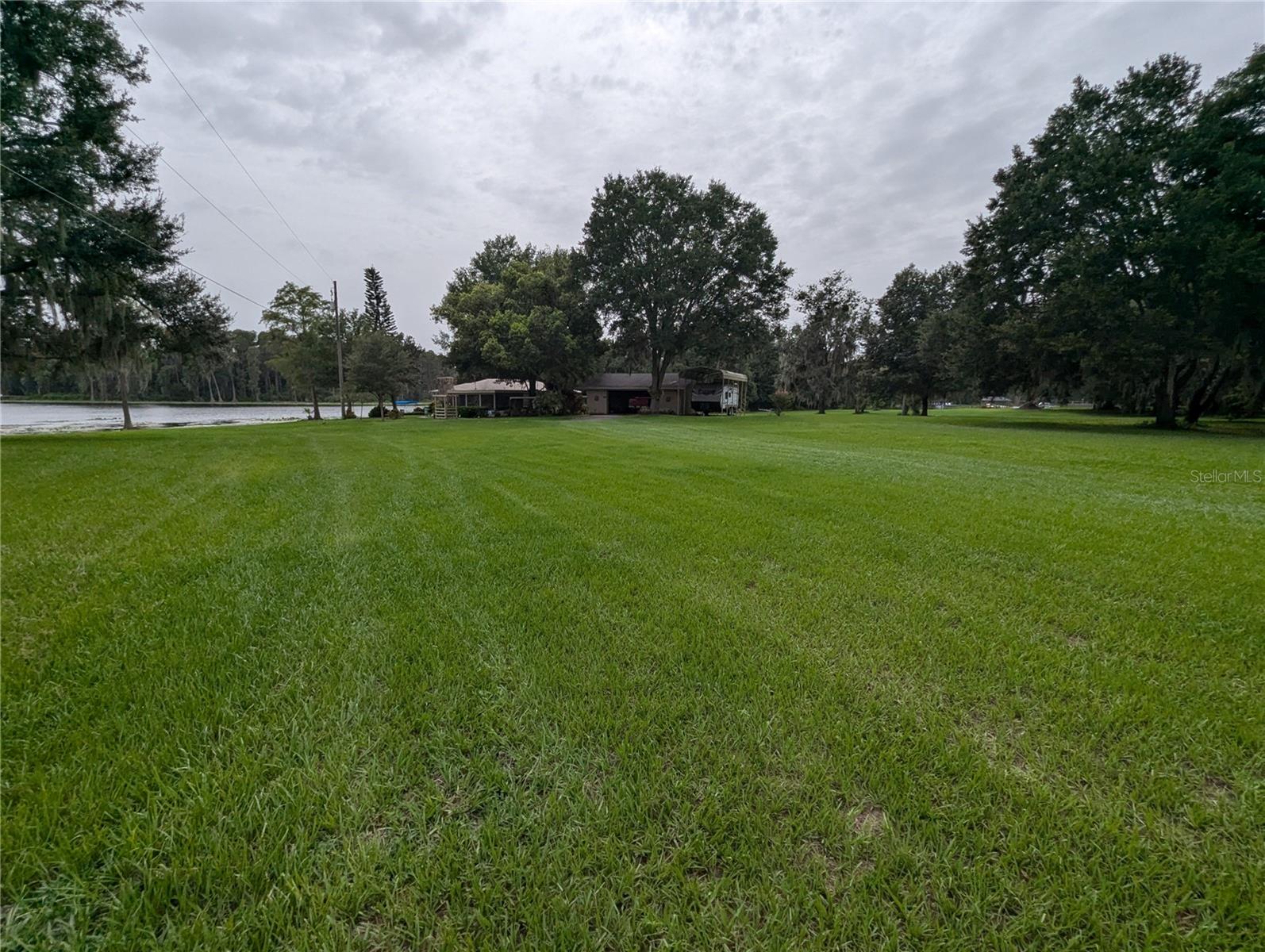 Listing photo id 38 for 18302 Hanna Road