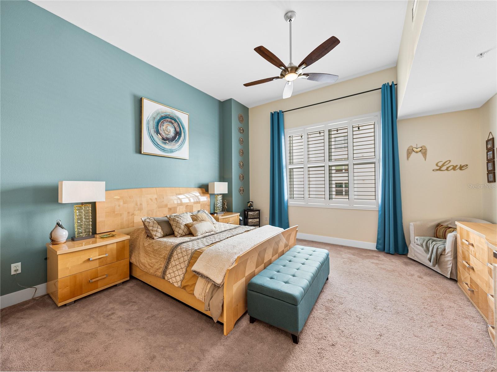 Listing photo id 29 for 1208 Kennedy Boulevard 733