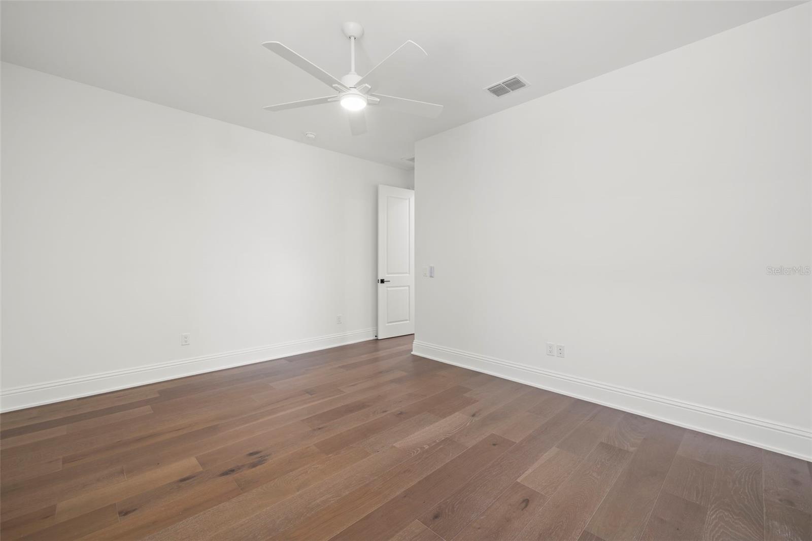 Image 31 of 52 For 4021 Santiago Street