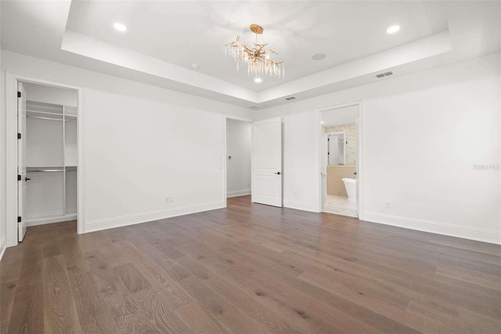 Image 40 of 52 For 4021 Santiago Street
