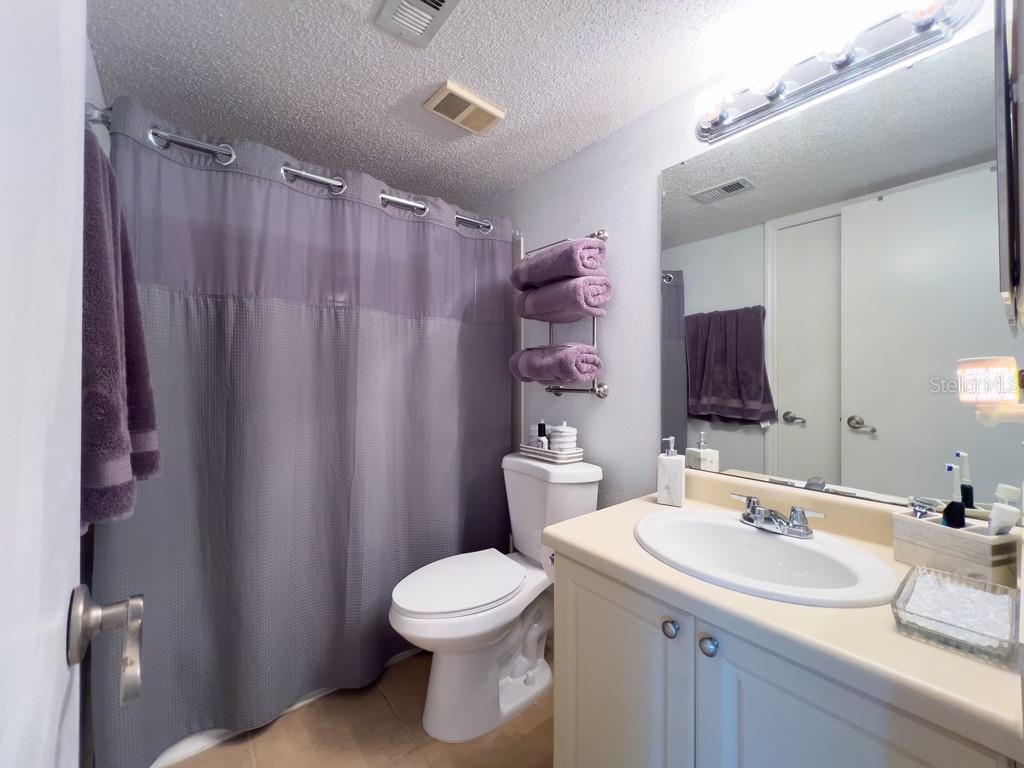 Listing photo id 11 for 9481 Highland Oak Drive 1104