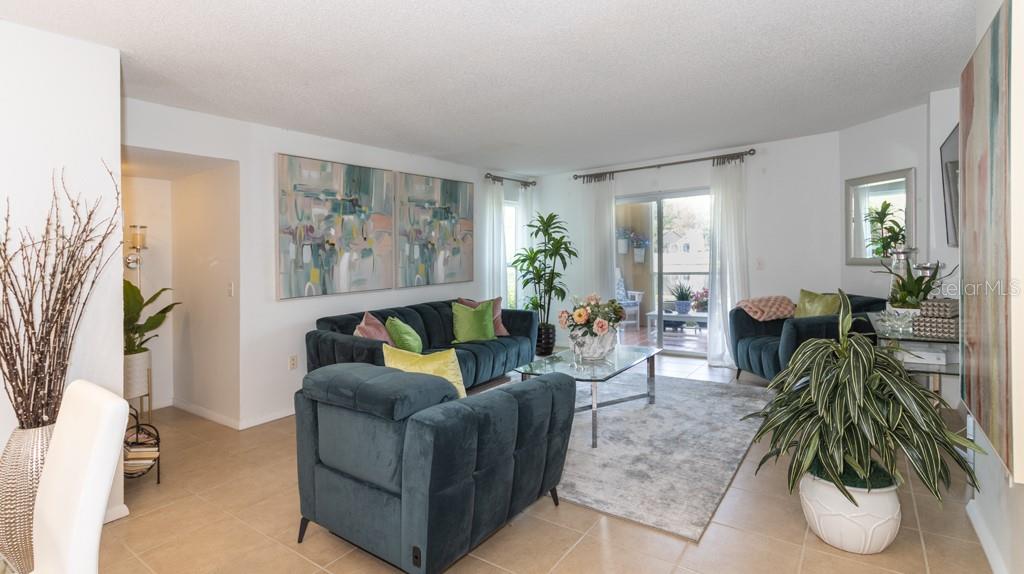 Listing photo id 1 for 9481 Highland Oak Drive 1104