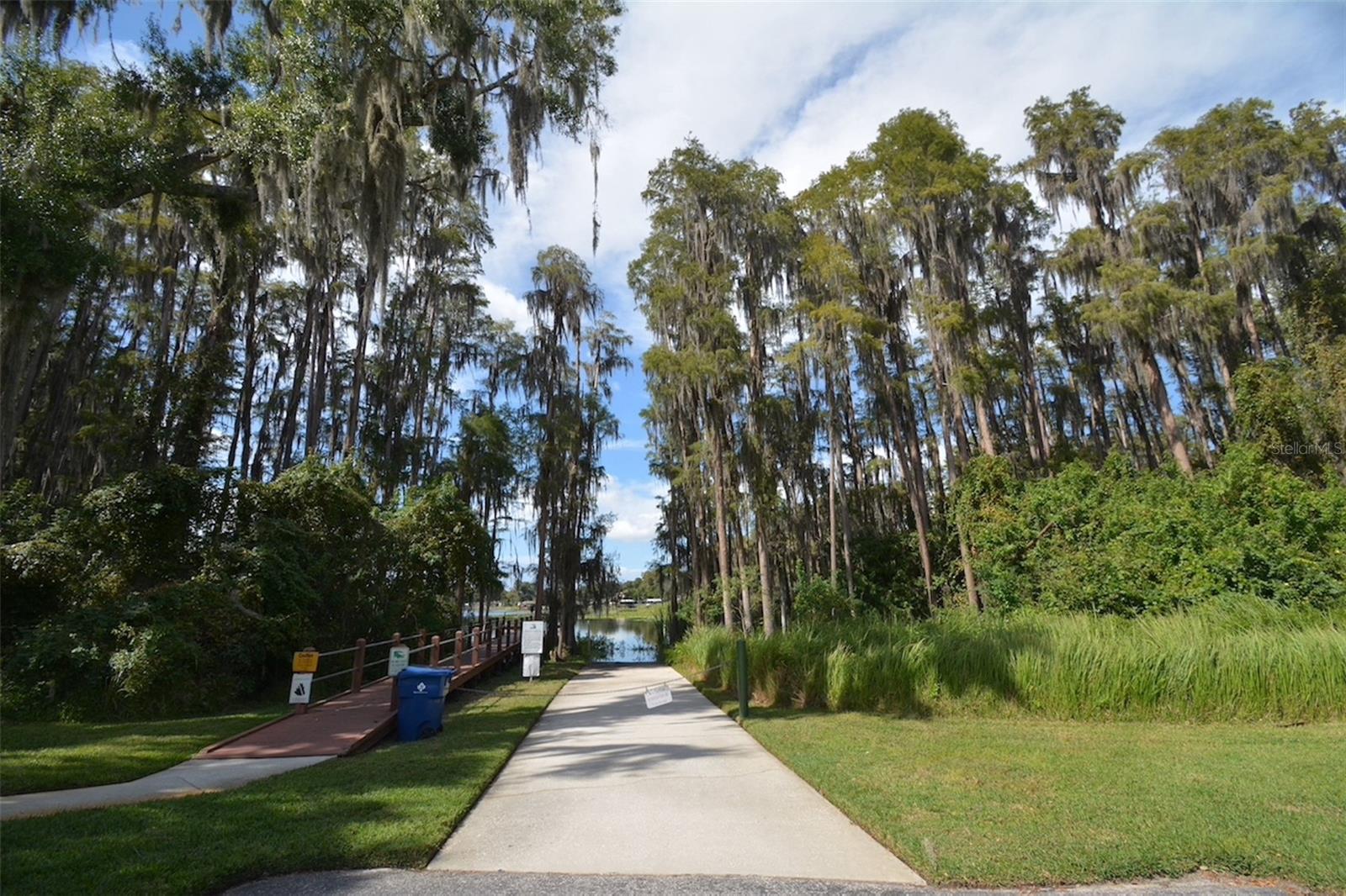 Image 31 of 39 For 1619 Hammocks Avenue