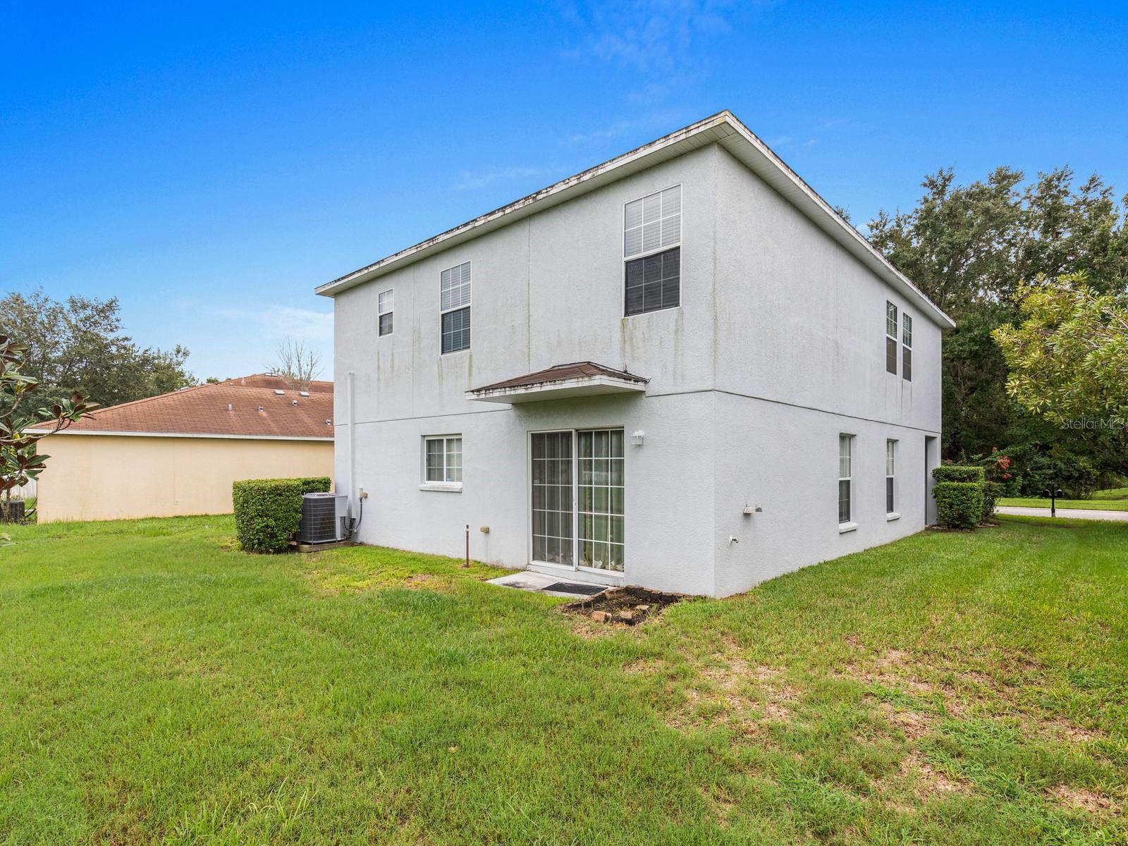 Listing photo id 40 for 18933 Sunterra Drive