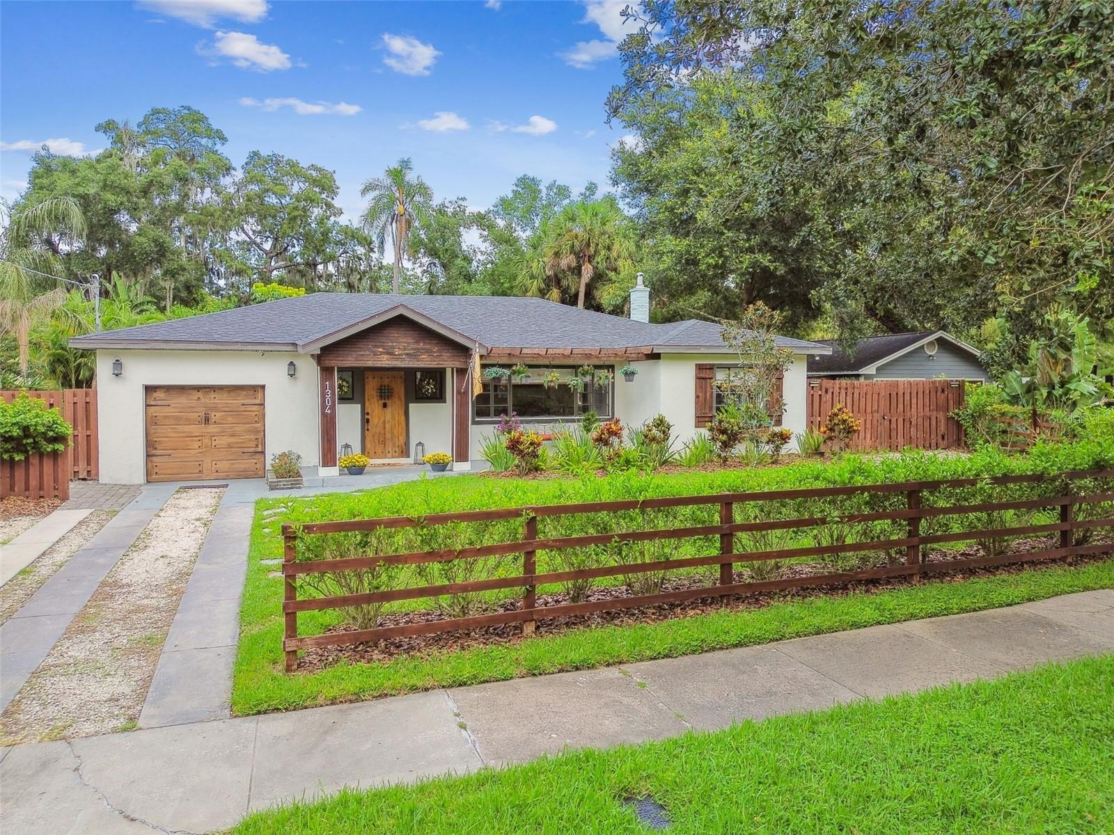 Details for 1304 Park Circle, TAMPA, FL 33604