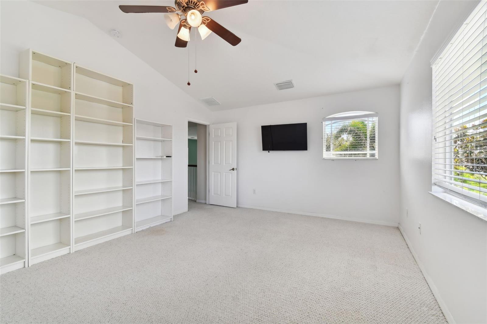 Listing photo id 41 for 13642 Artesa Bell Drive