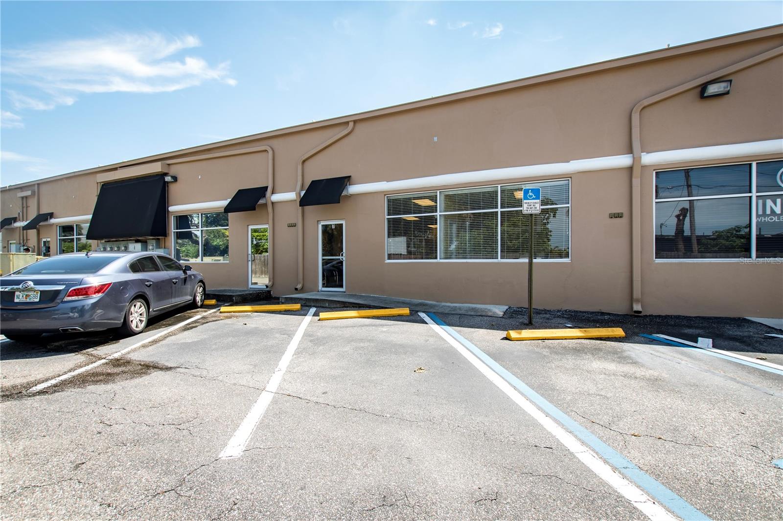 Image 3 of 21 For 5404 Hoover Boulevard 7