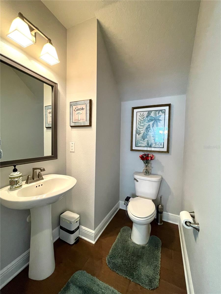 Listing photo id 13 for 6013 Caldera Ridge Drive