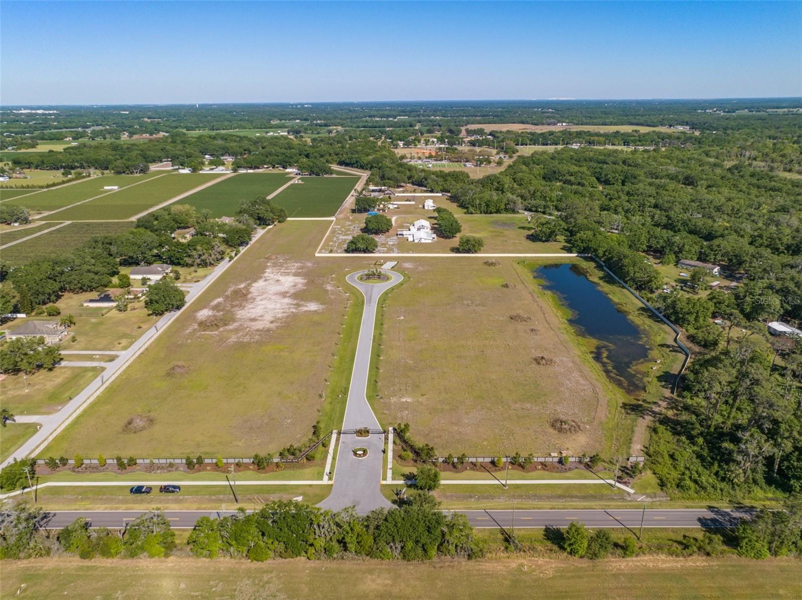 Image 4 of 14 For 14294 Pine Straw Court