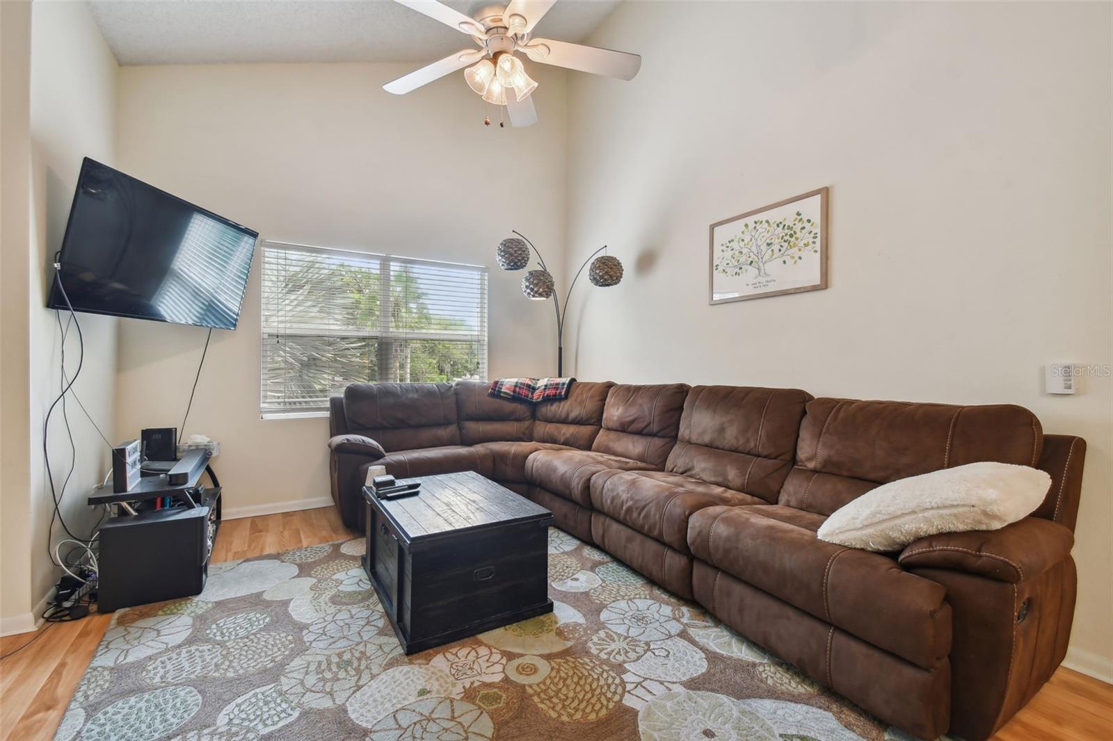 Image 7 of 41 For 15215 Amberly Drive 108