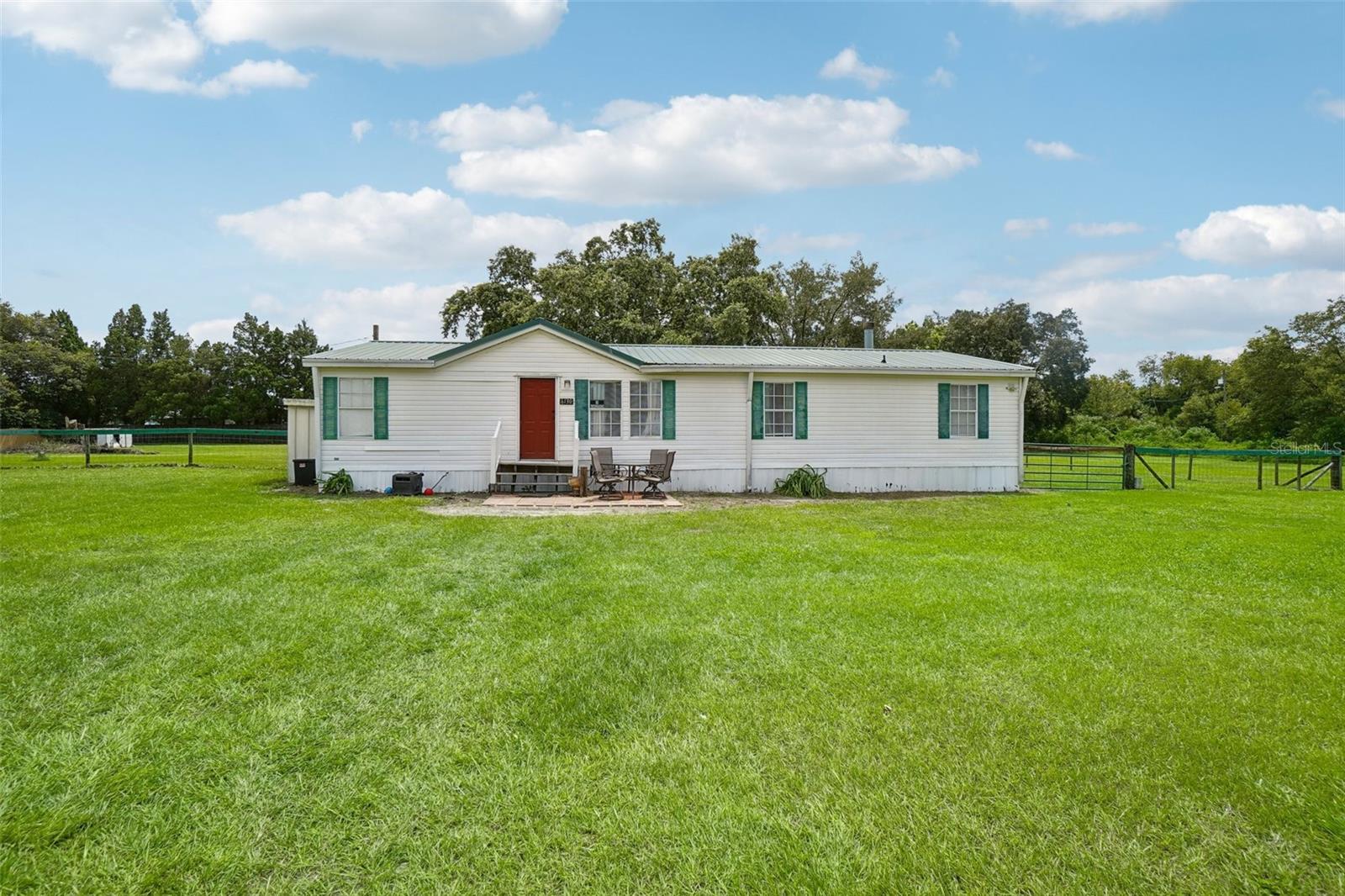 Listing photo id 2 for 6130 Upcountry Drive