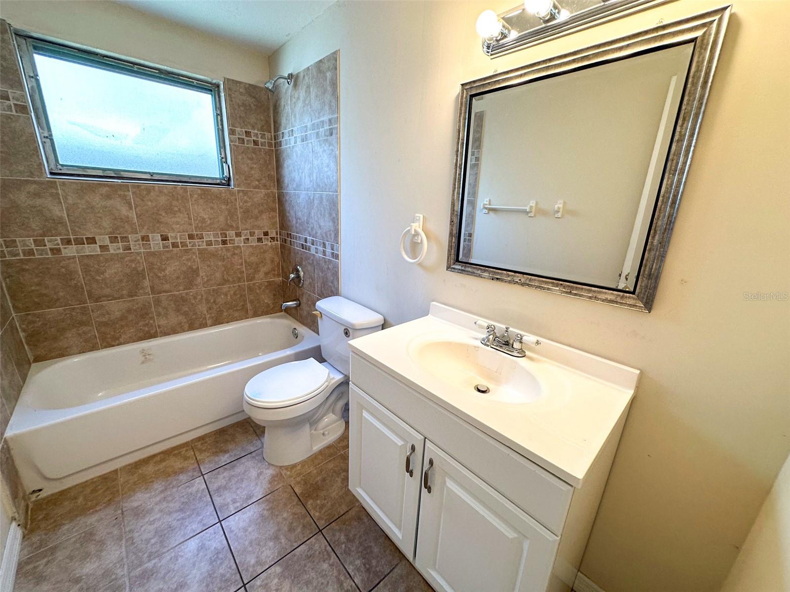 Listing photo id 20 for 10841 Piccadilly Road