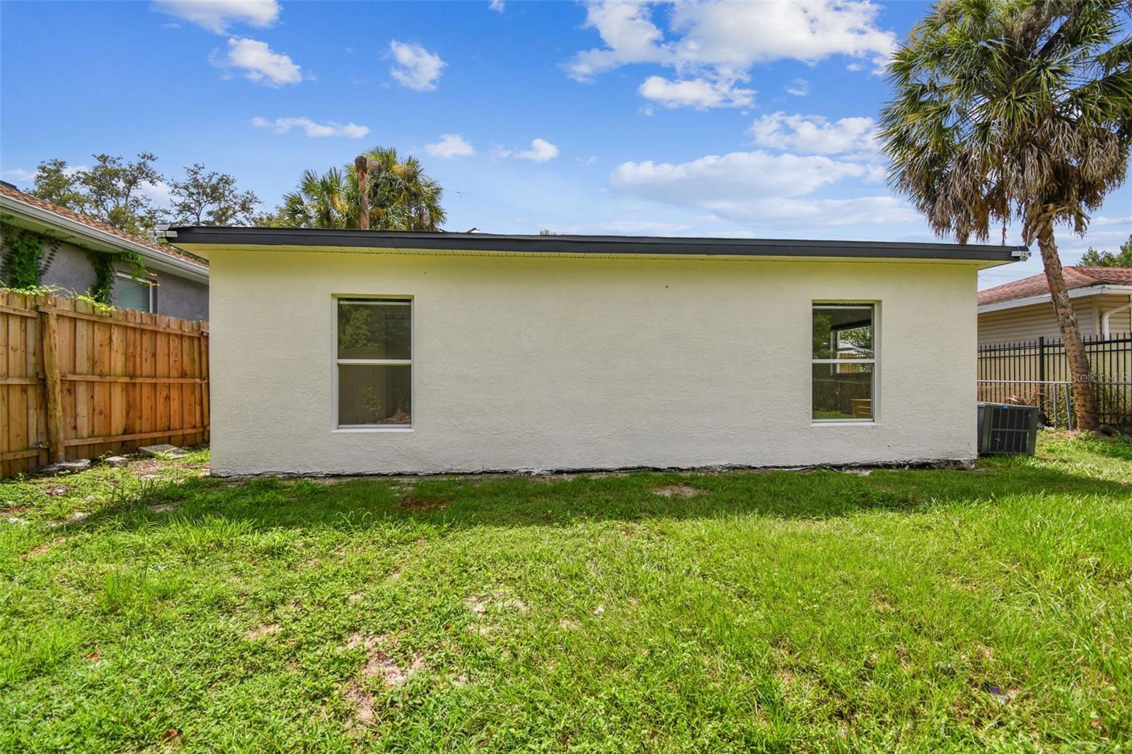 Listing photo id 31 for 8613 14th Street