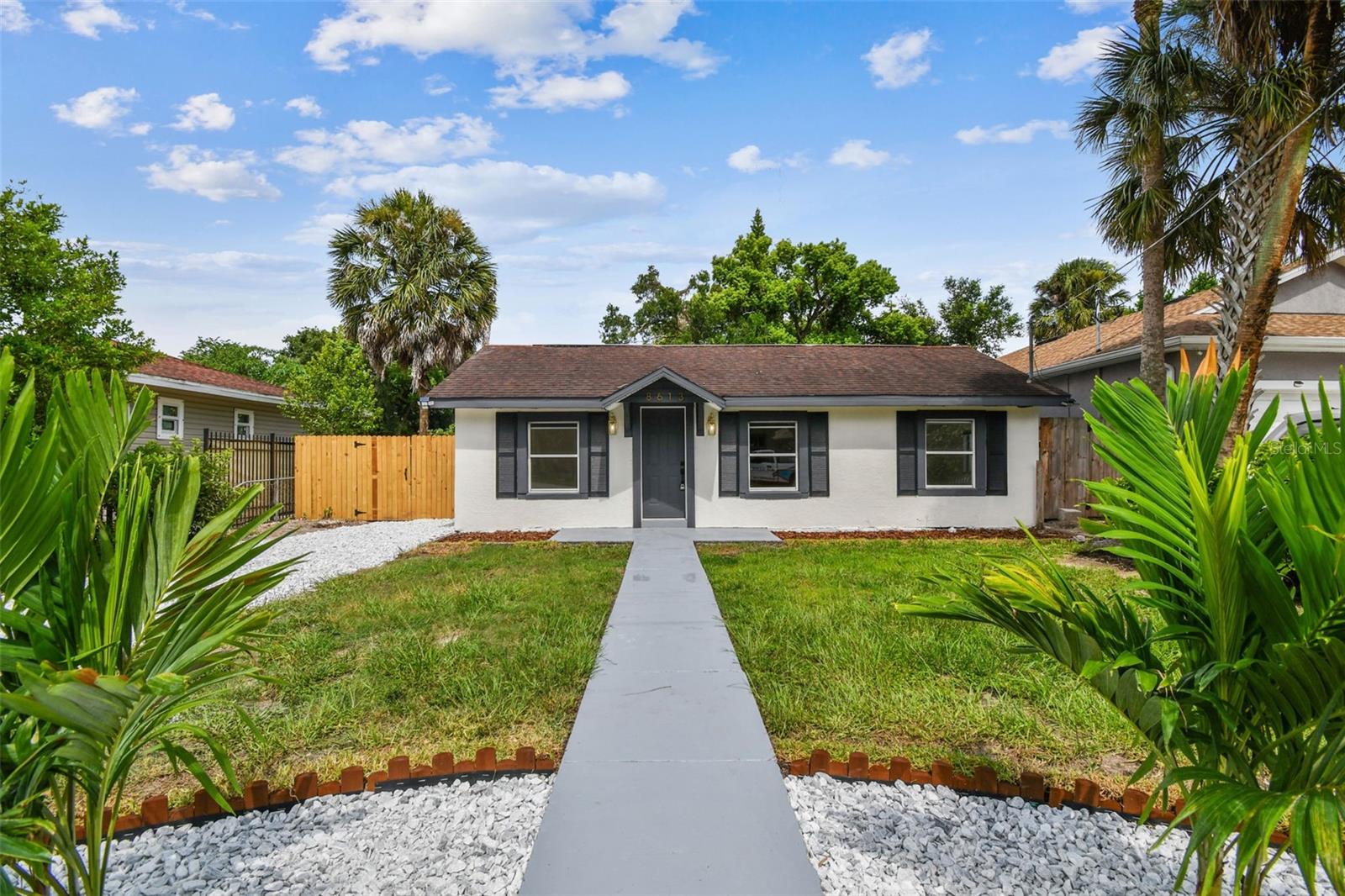 Listing photo id 3 for 8613 14th Street