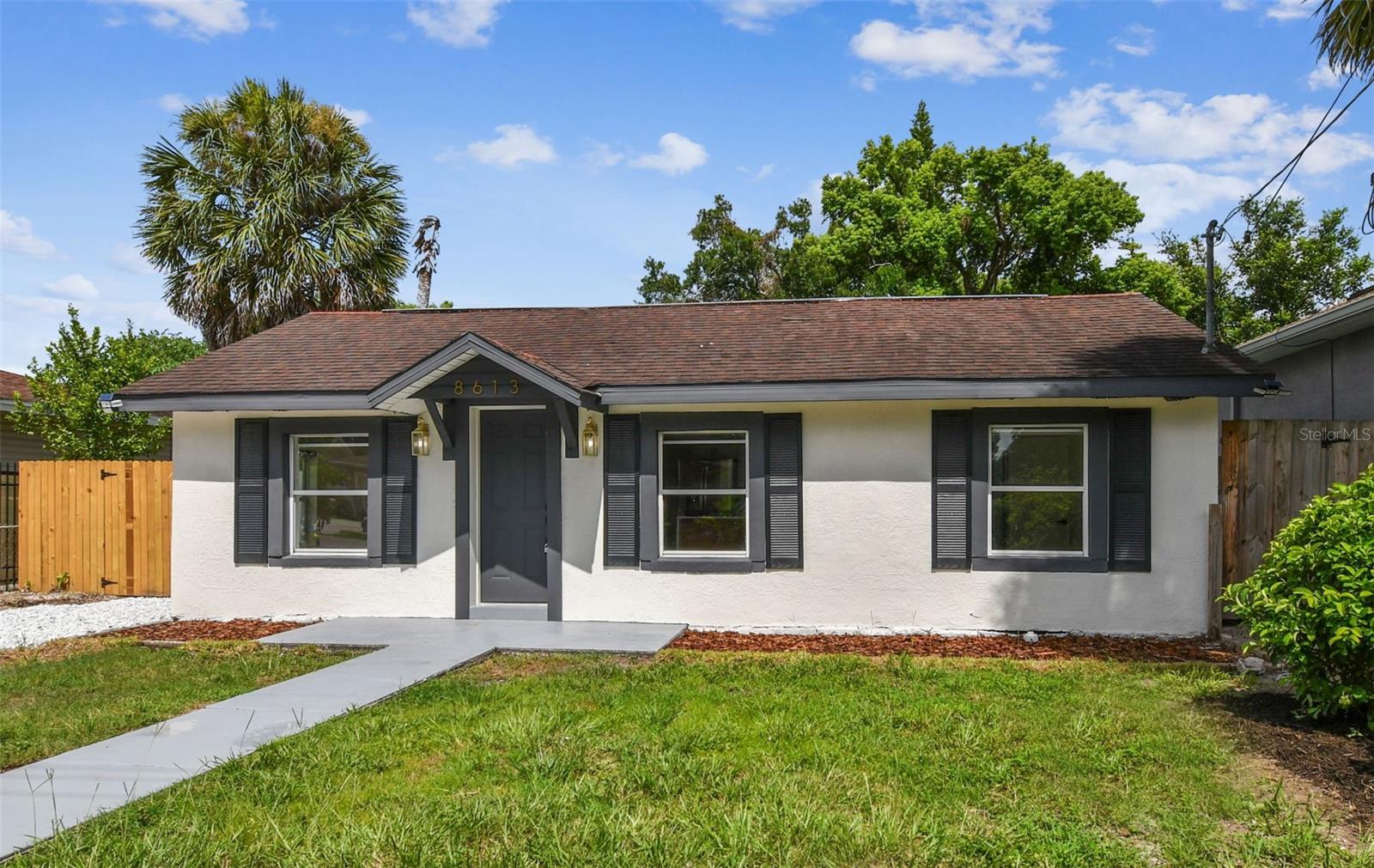 Listing photo id 4 for 8613 14th Street