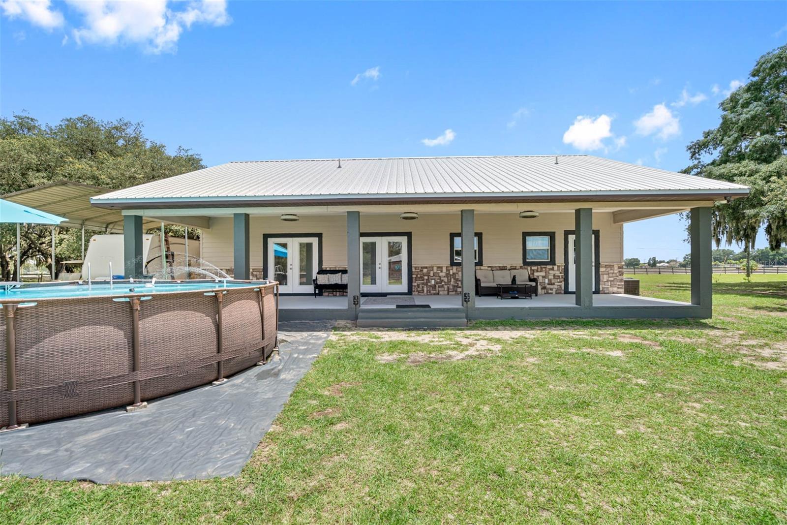 Listing photo id 9 for 8602 State Road 674