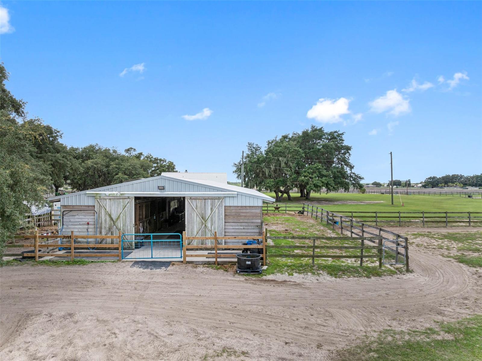 Listing photo id 70 for 8602 State Road 674