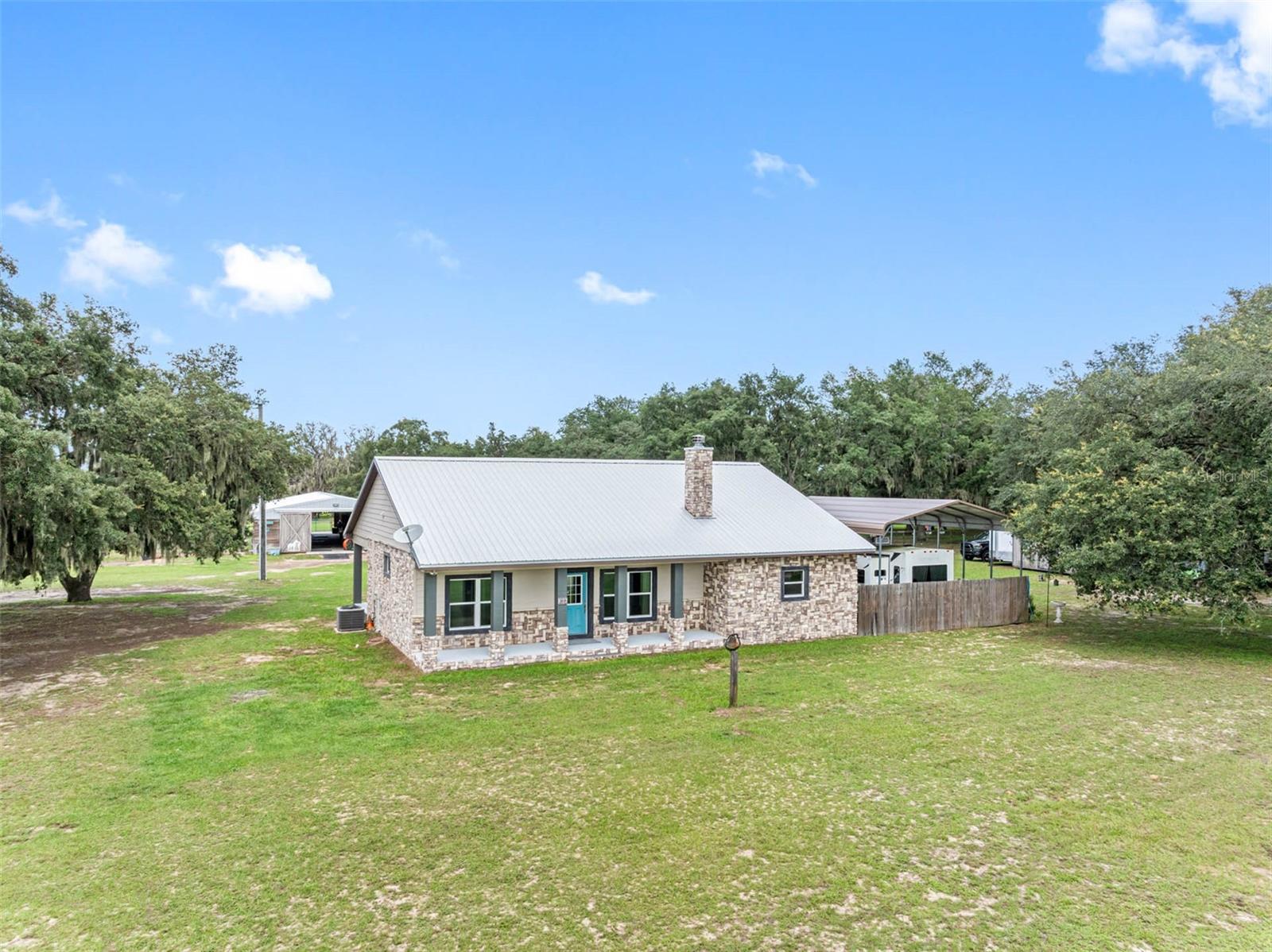 Listing photo id 77 for 8602 State Road 674