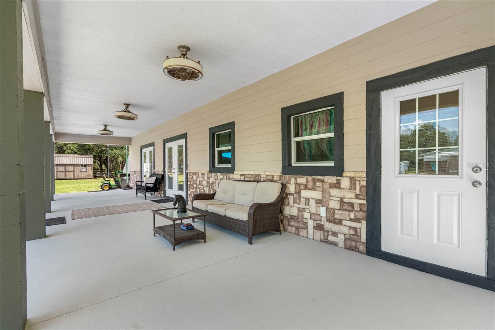 Listing photo id 6 for 8602 State Road 674