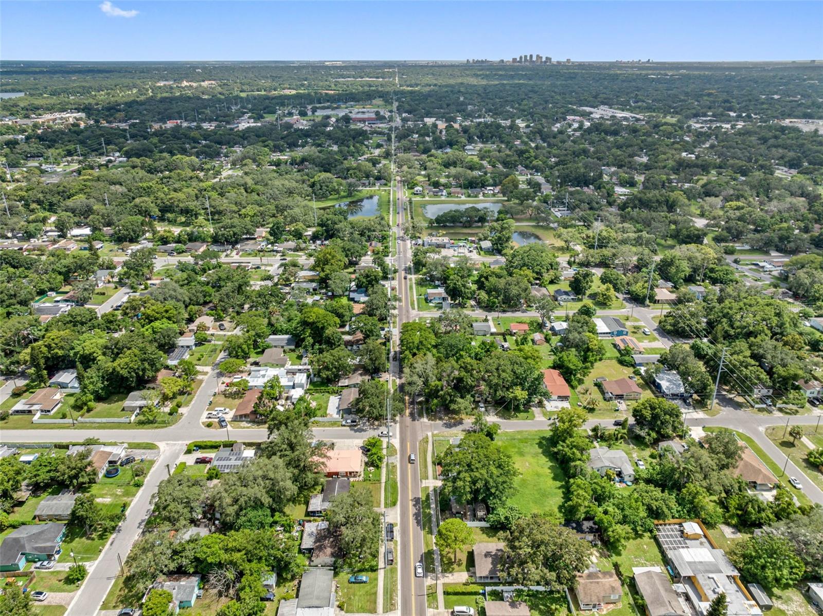 Listing photo id 19 for 2110 Poinsettia Avenue