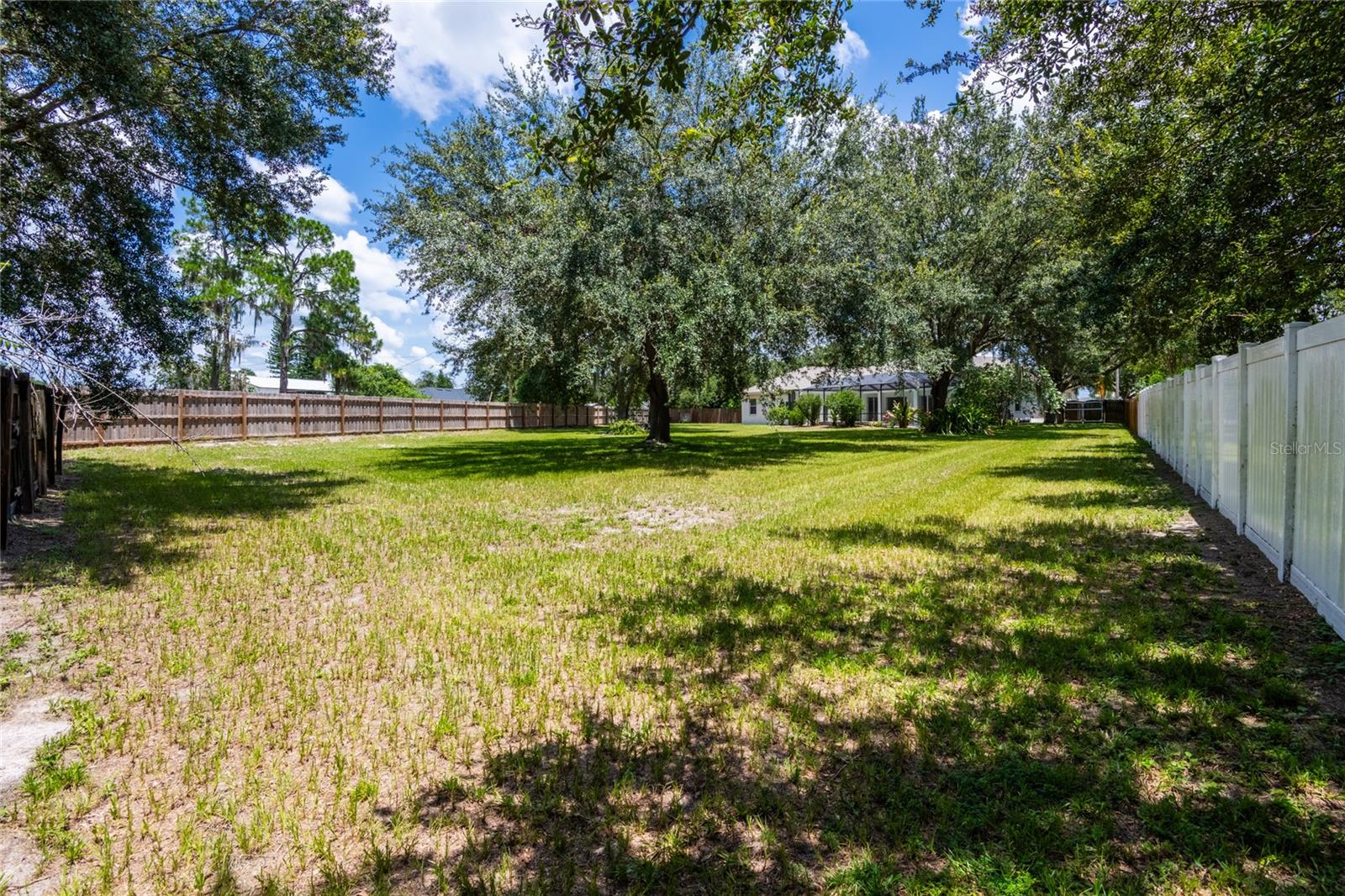 Listing photo id 58 for 2901 Laurel Meadow Court