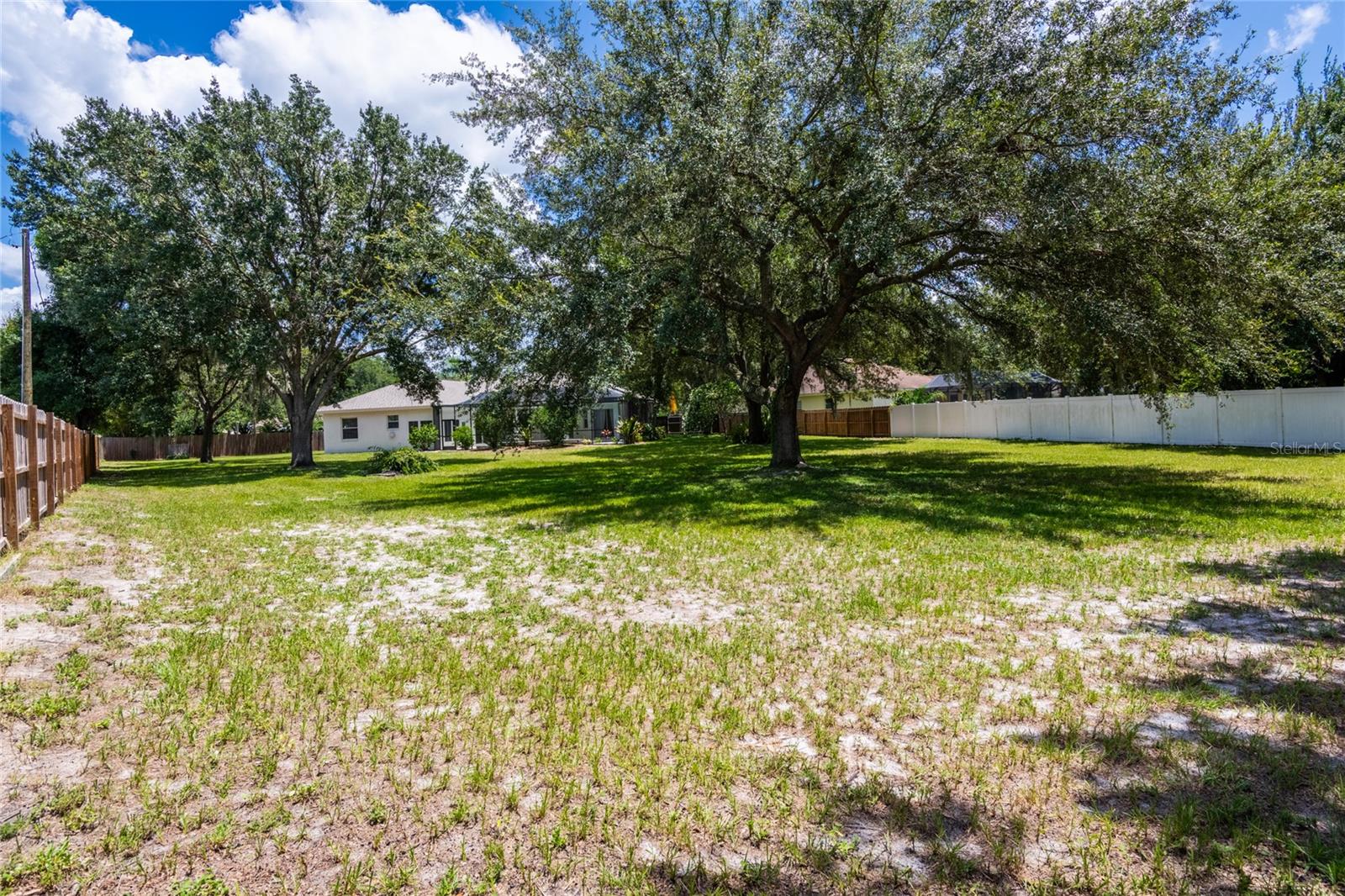 Listing photo id 59 for 2901 Laurel Meadow Court