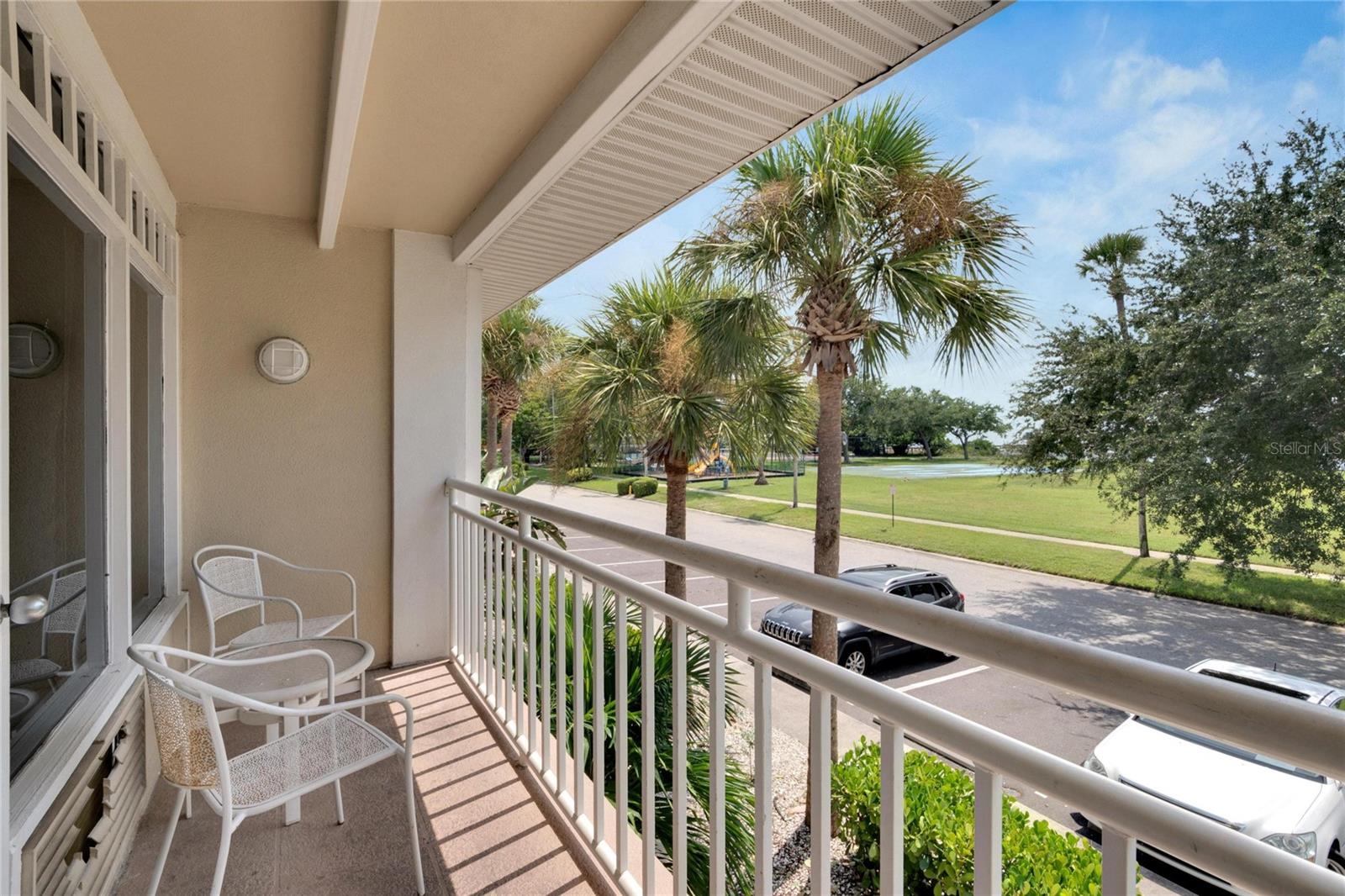 Listing photo id 27 for 611 Destiny Drive 216