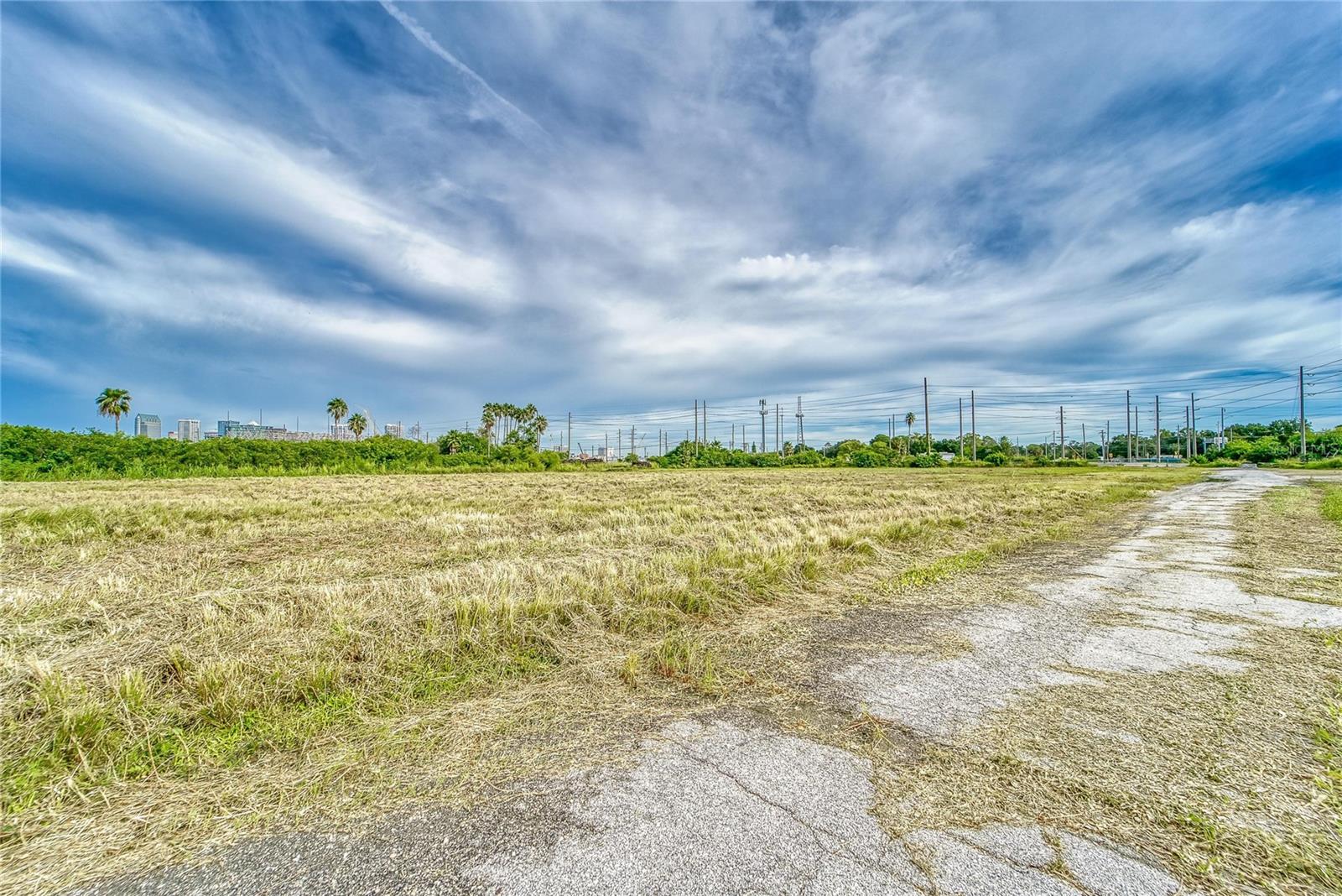 Listing photo id 10 for 1801 Maritime Boulevard