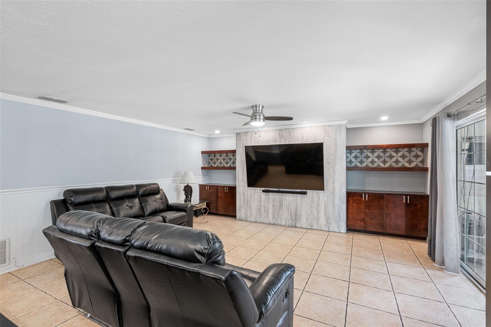 Listing photo id 9 for 10181 Casey Drive