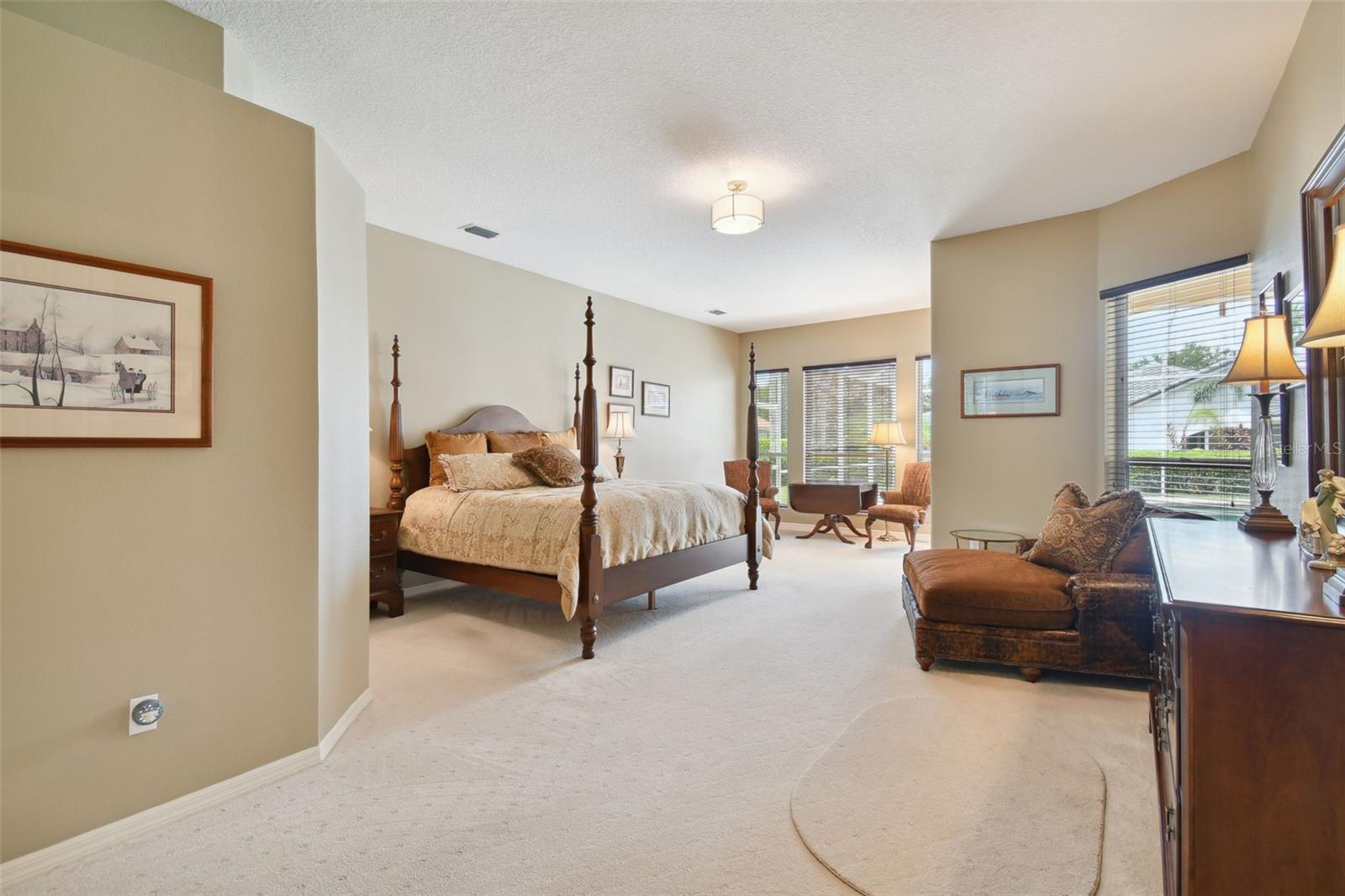 Listing photo id 16 for 9223 Highland Ridge Way