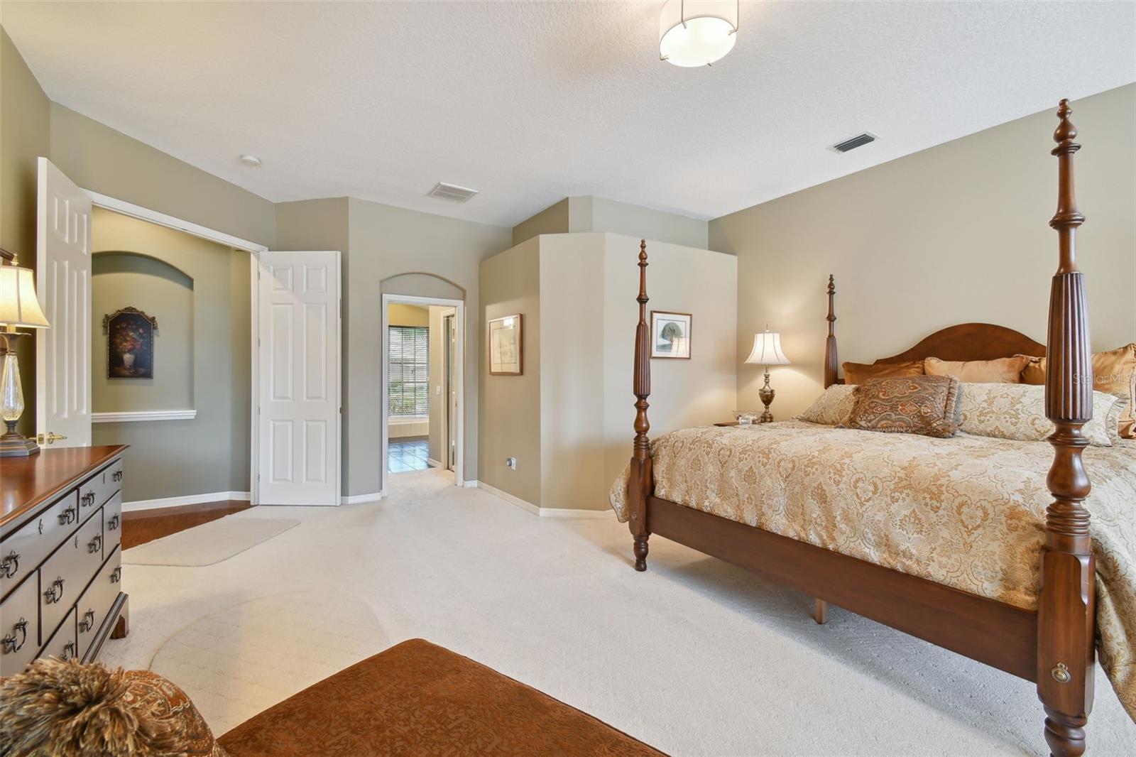 Listing photo id 19 for 9223 Highland Ridge Way