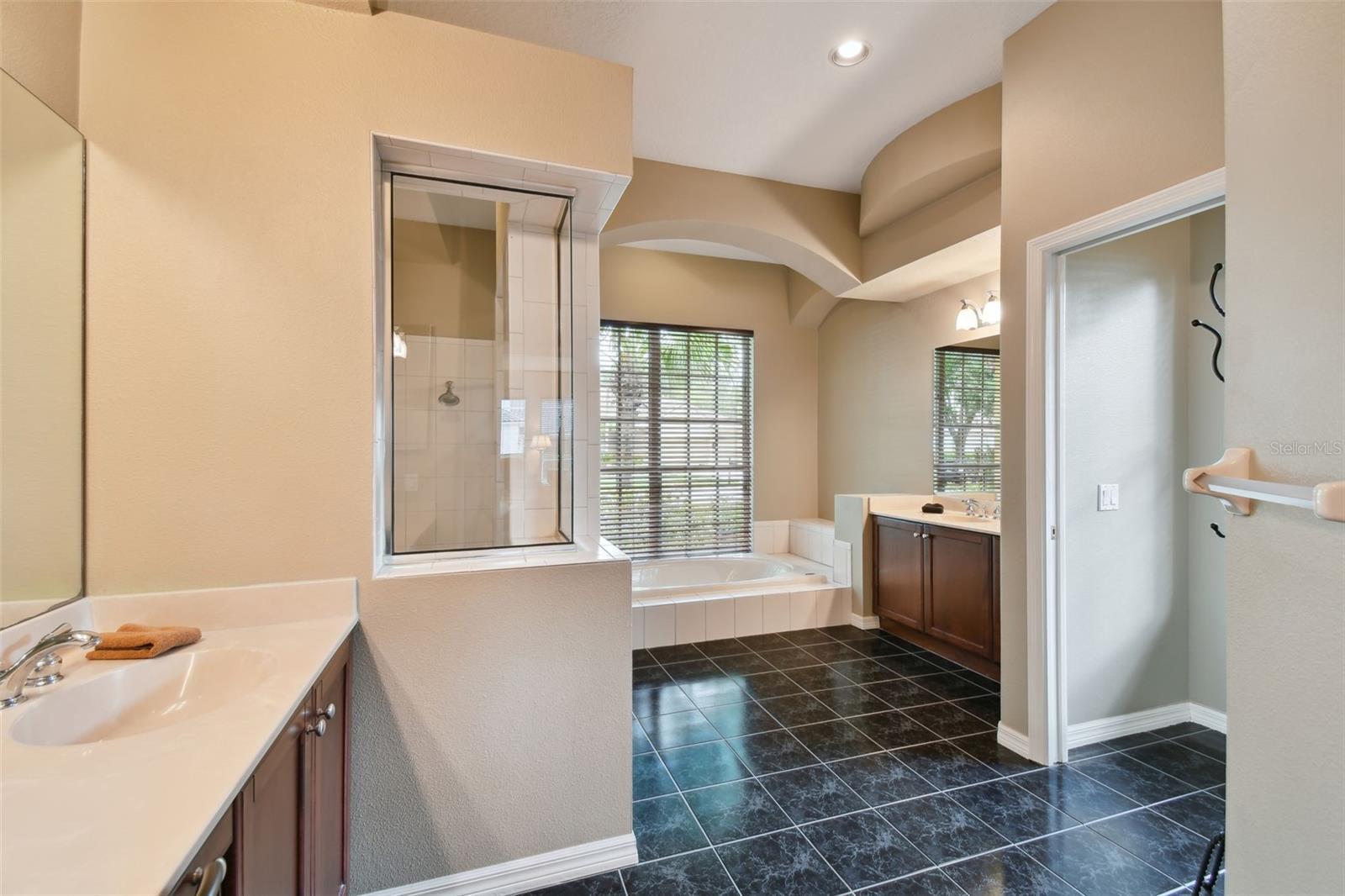 Listing photo id 26 for 9223 Highland Ridge Way