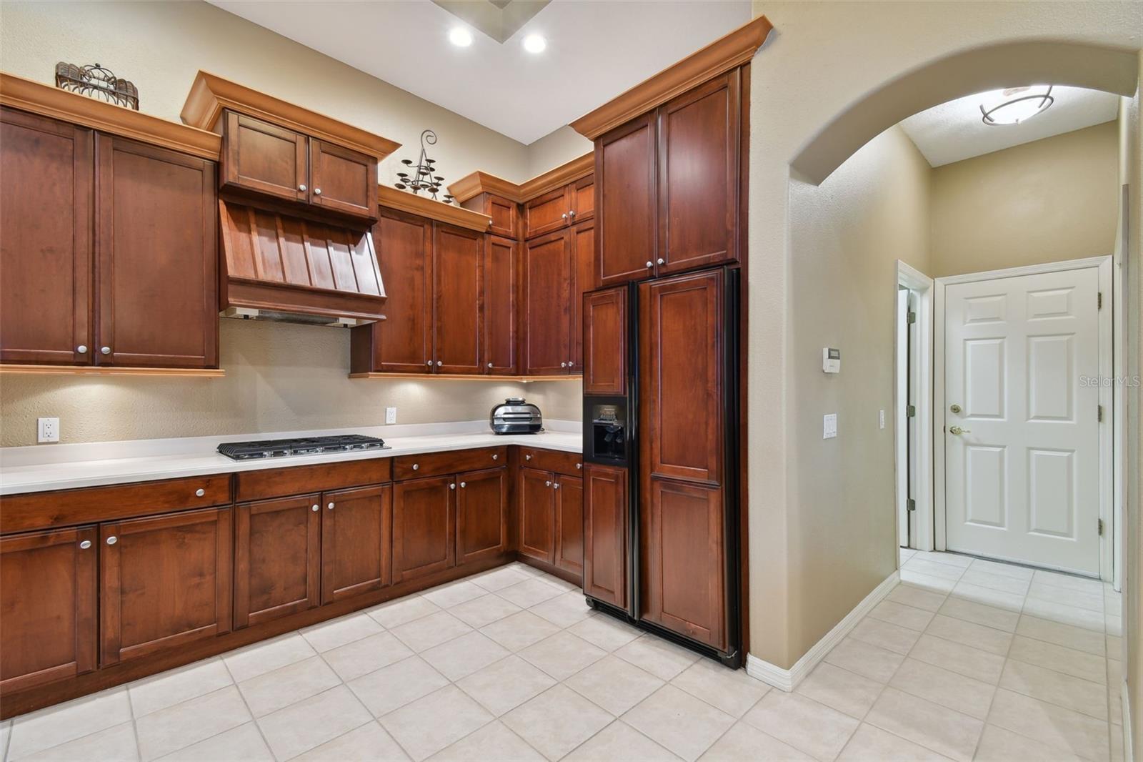 Listing photo id 37 for 9223 Highland Ridge Way