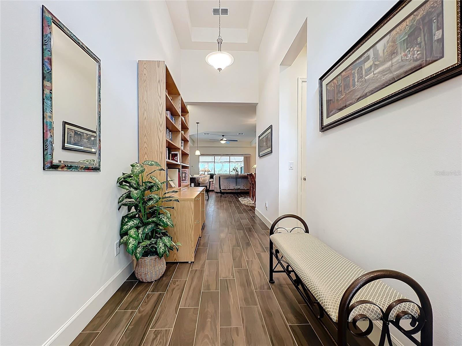 Listing photo id 10 for 15503 Corona Del Mar Drive