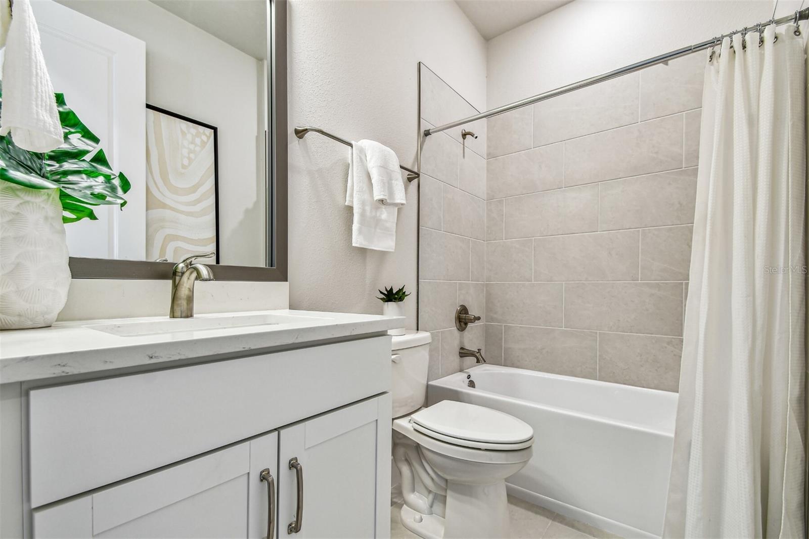 Image 17 of 26 For 652 Allora Avenue