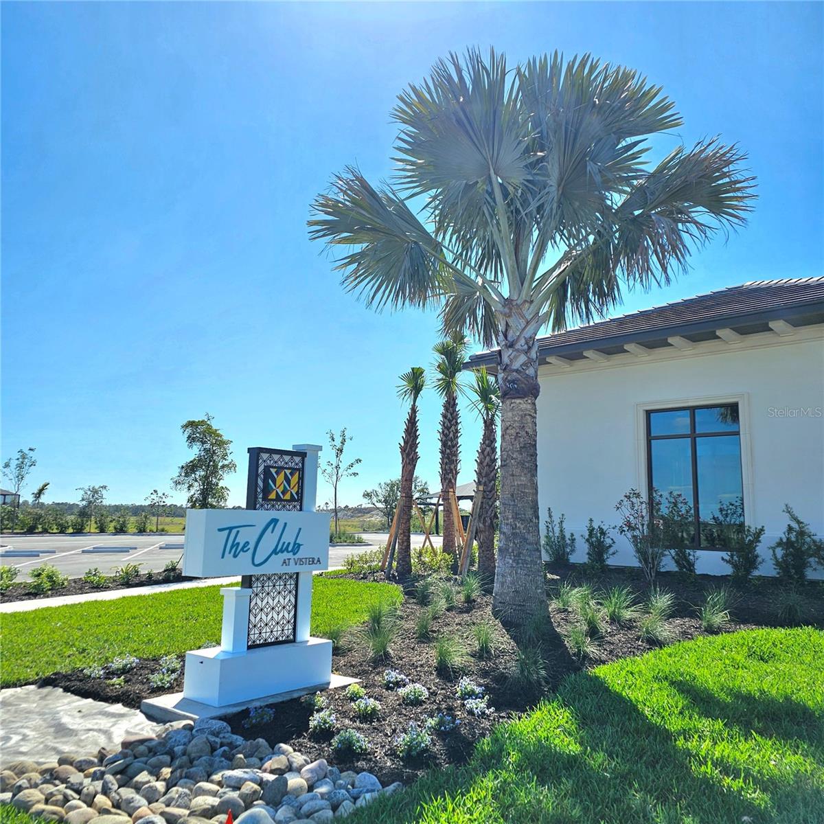 Image 21 of 26 For 652 Allora Avenue