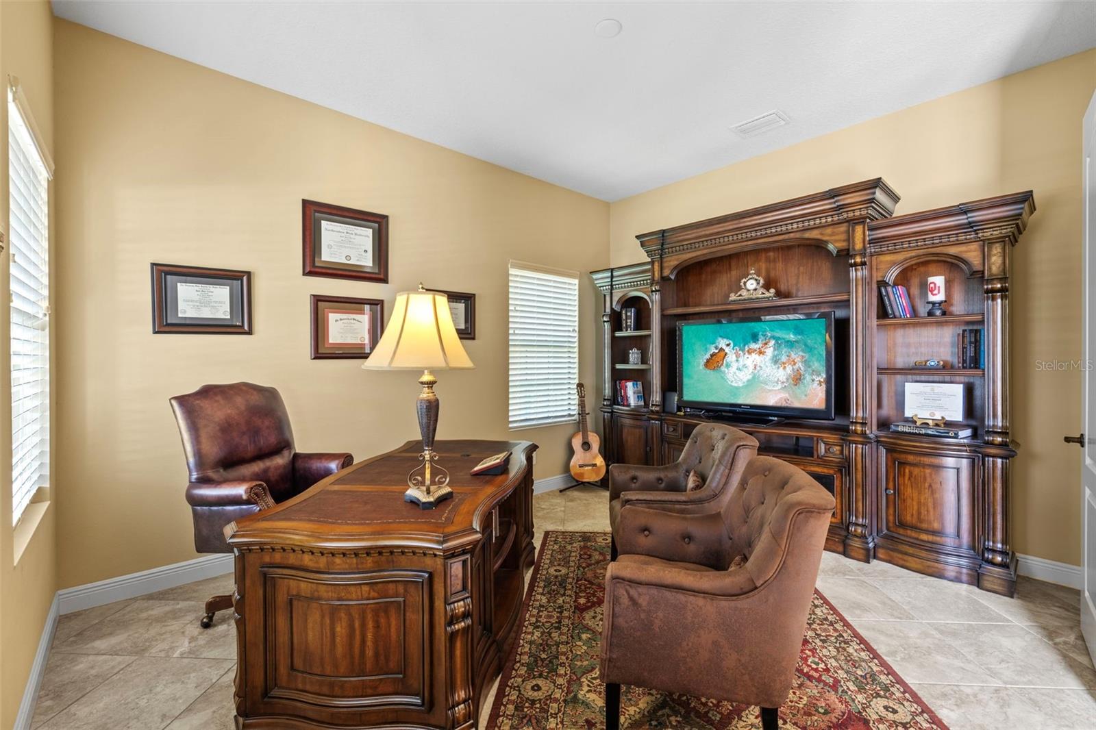 Listing photo id 18 for 8414 Eagle Brook Drive