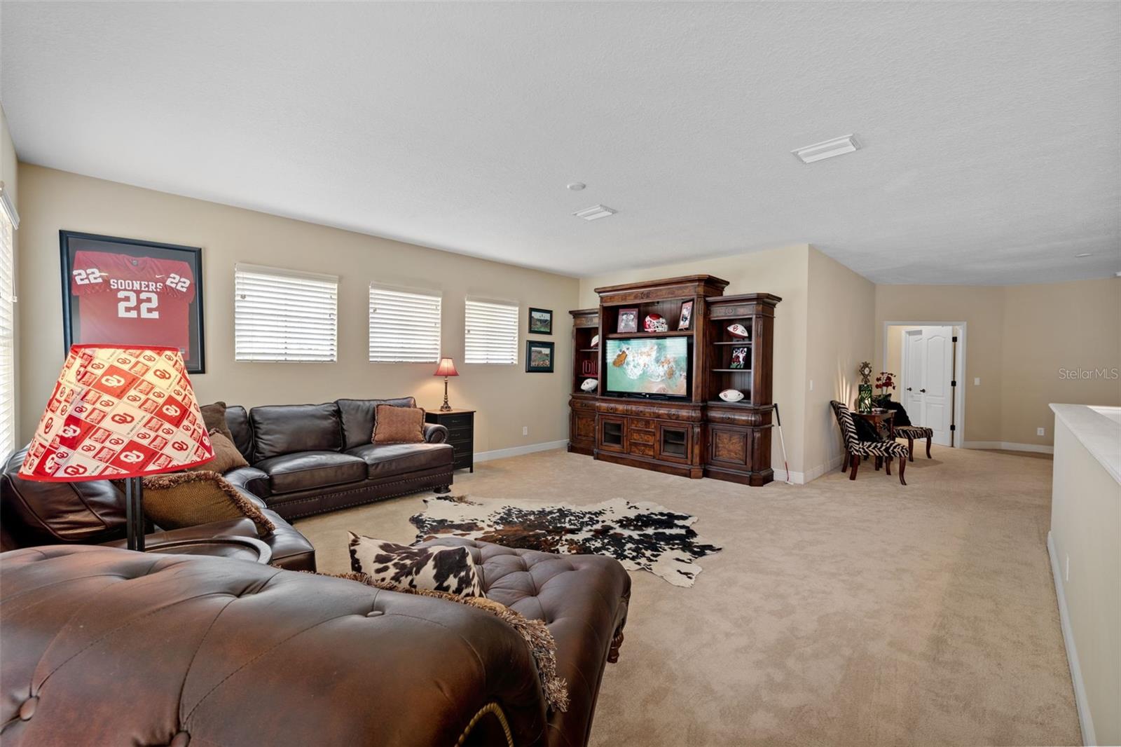 Listing photo id 27 for 8414 Eagle Brook Drive