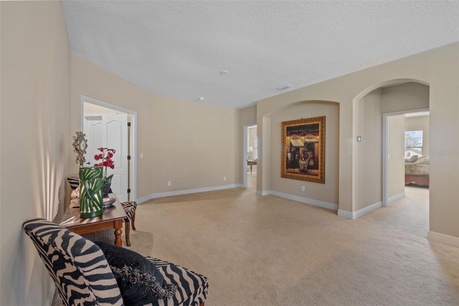 Listing photo id 28 for 8414 Eagle Brook Drive