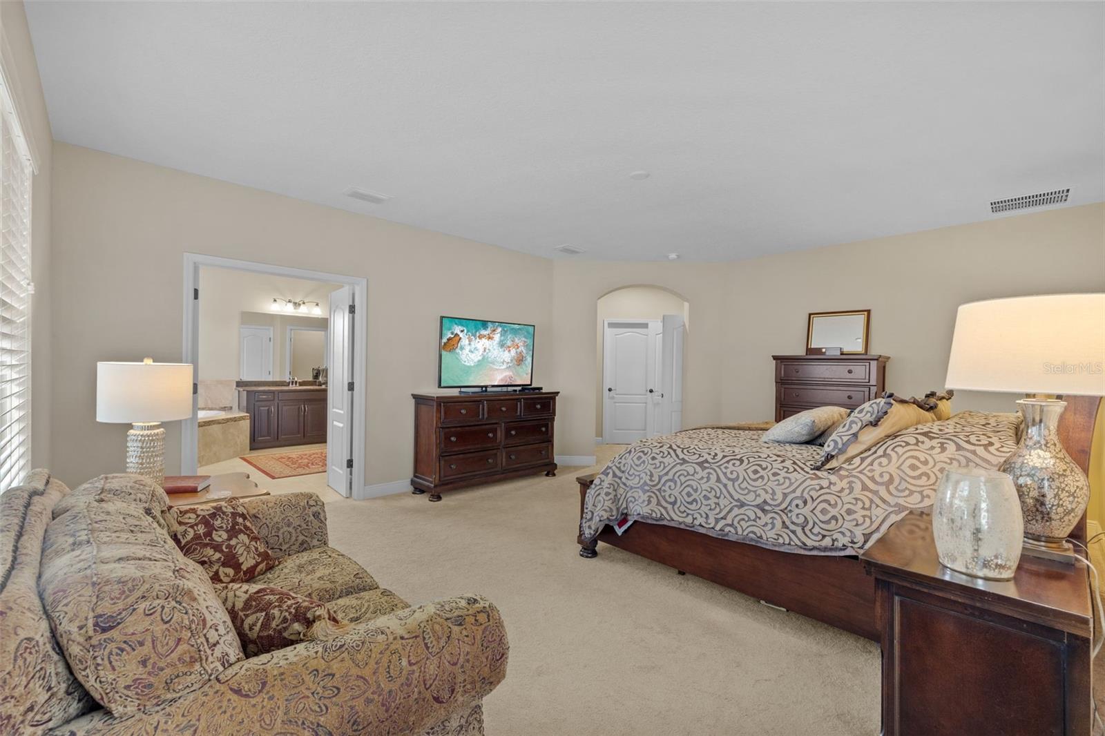 Listing photo id 30 for 8414 Eagle Brook Drive