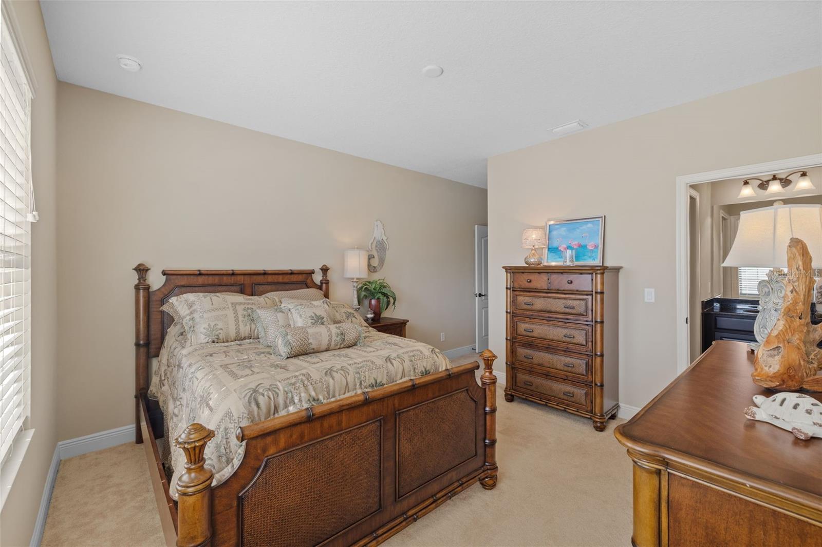 Listing photo id 36 for 8414 Eagle Brook Drive