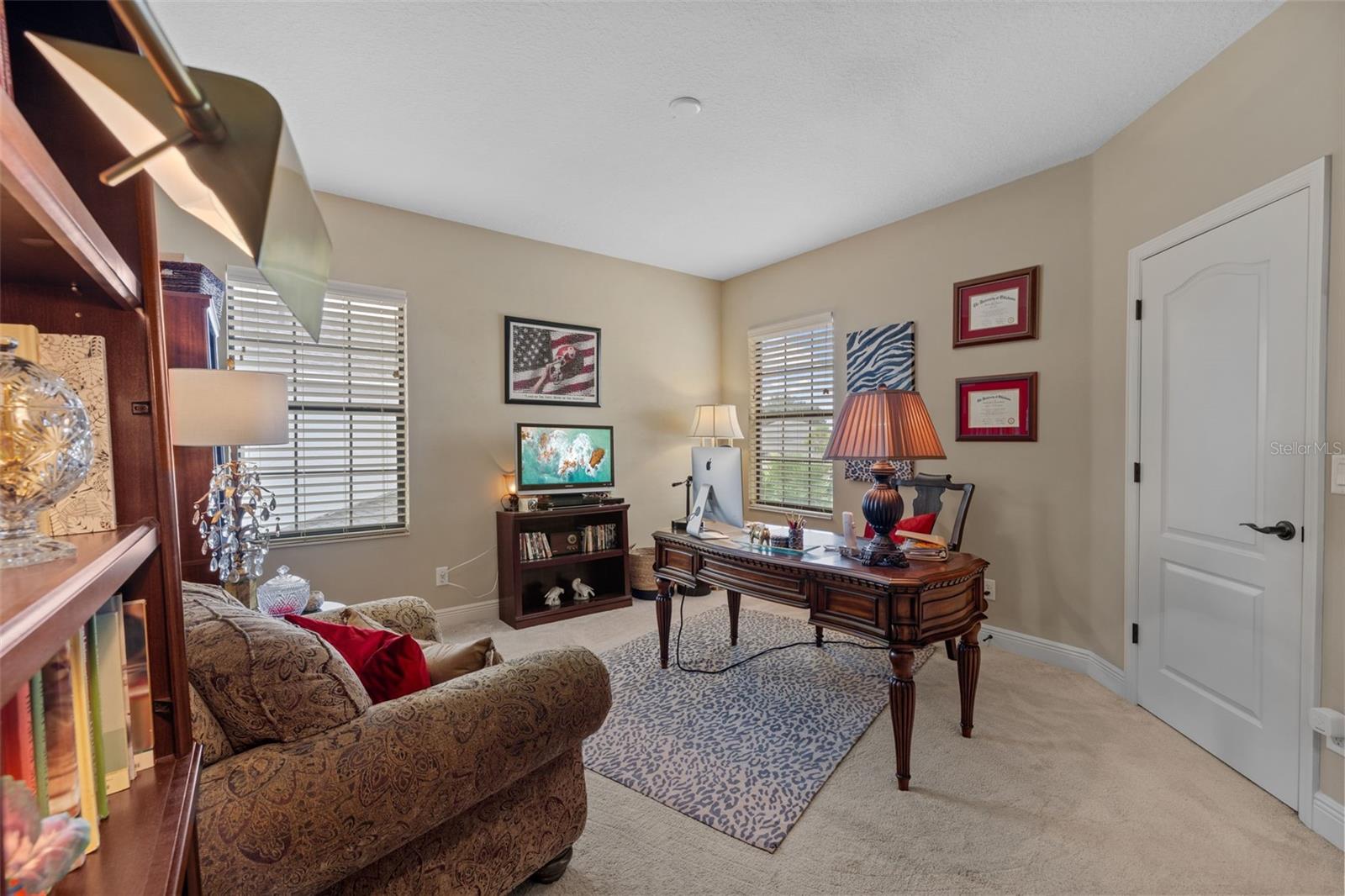 Listing photo id 40 for 8414 Eagle Brook Drive