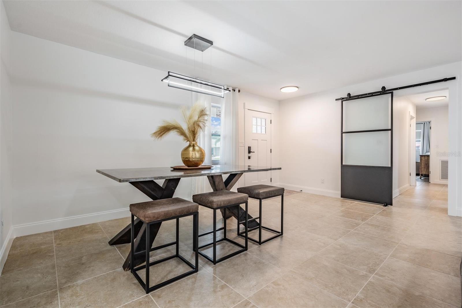 Image 11 of 64 For 3945 Doral Drive