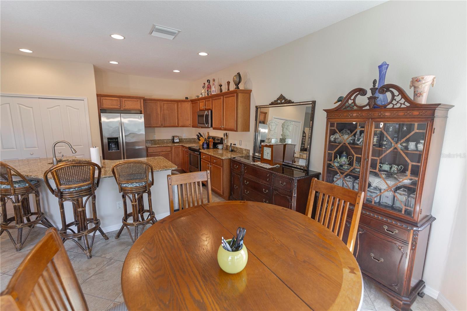 Listing photo id 7 for 1134 Pointe Alexis Drive