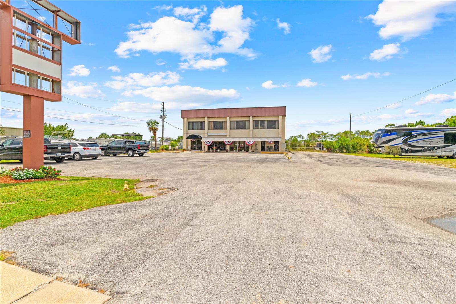 Listing photo id 1 for 4001 Shoal Line Boulevard