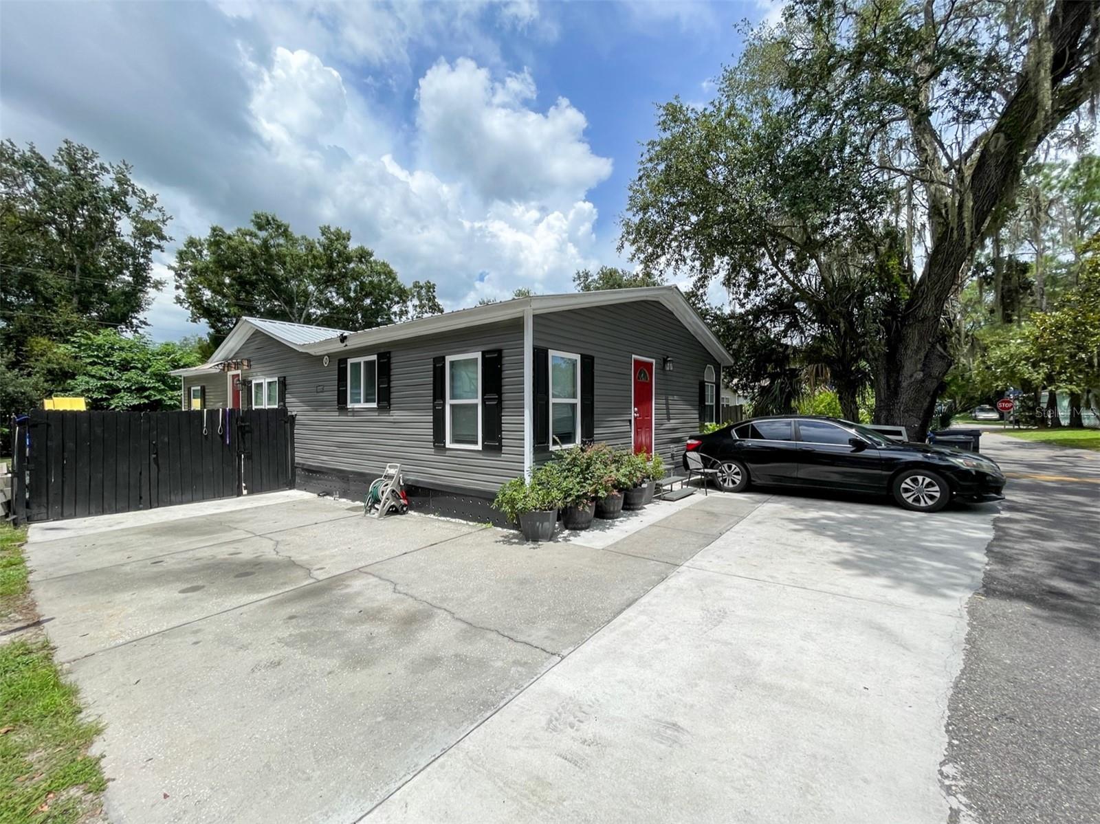 Details for 9304 Ashley Oaks Court, TAMPA, FL 33610