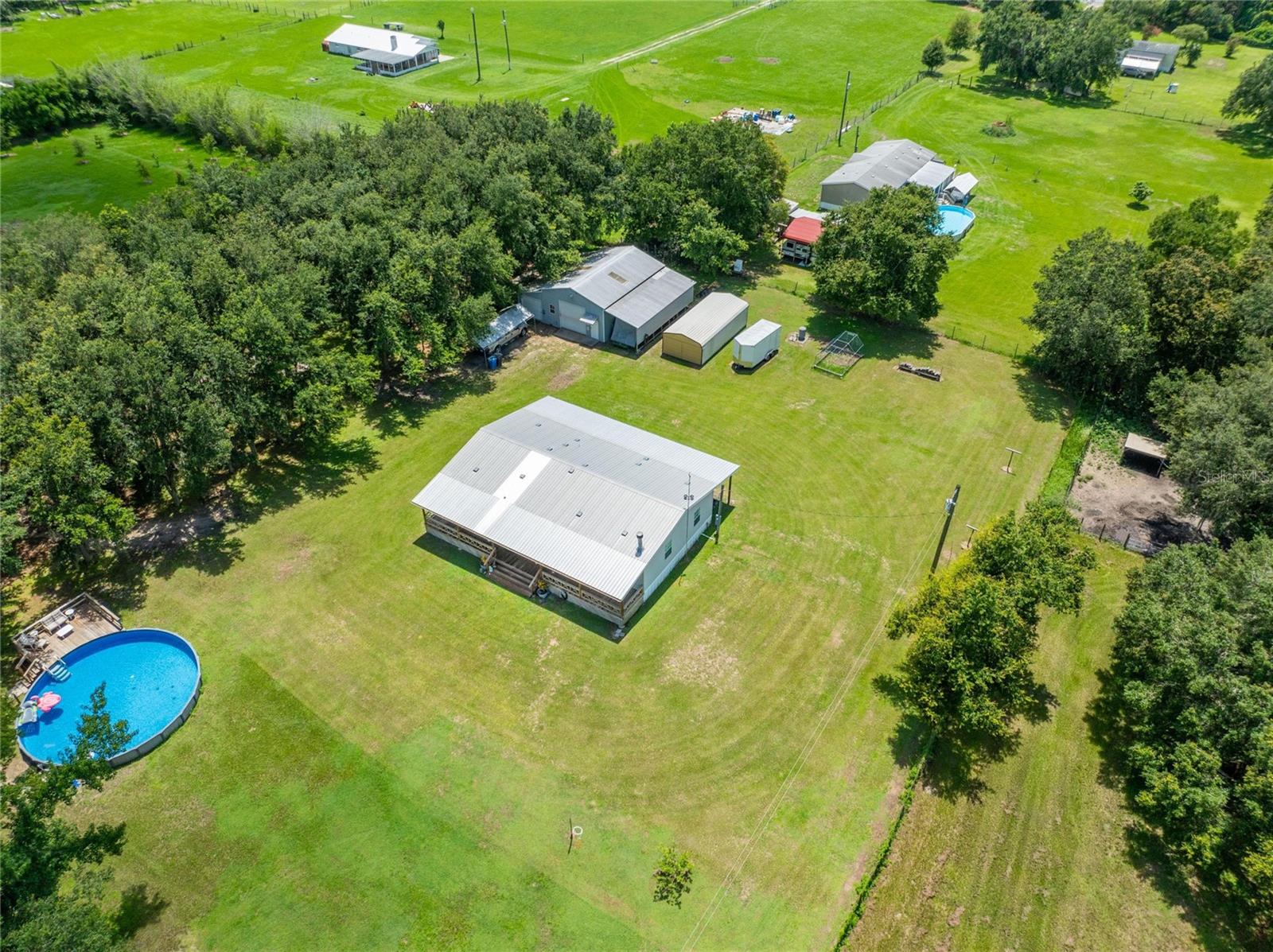 Listing photo id 5 for 9023 County Line Road